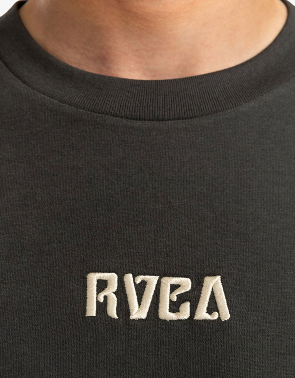 Rvca Fly high tee anthracite