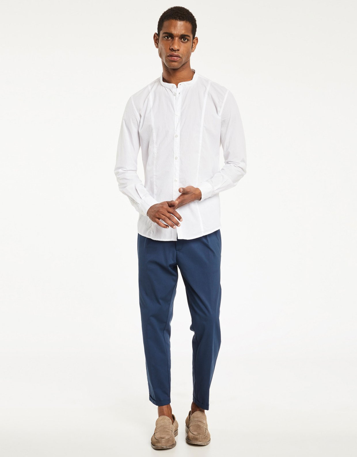 Gaudi Chino trousers with pleats blue
