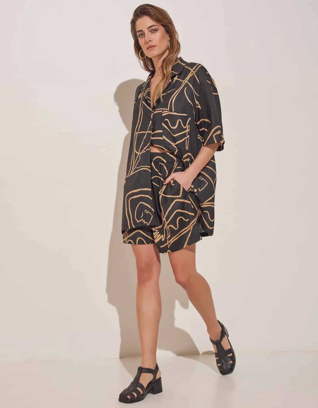 The Knl's Liberosis silk satin shirt black beige print