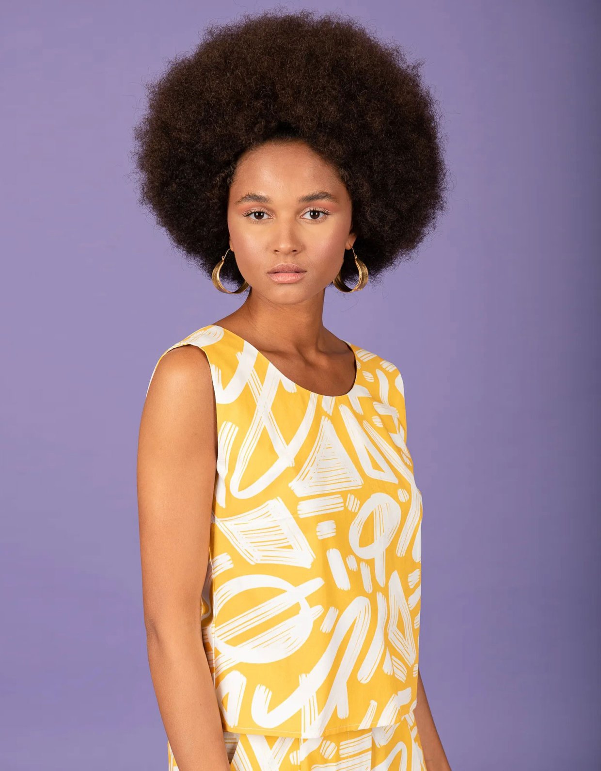 Chaton Bel air open back top lines yellow