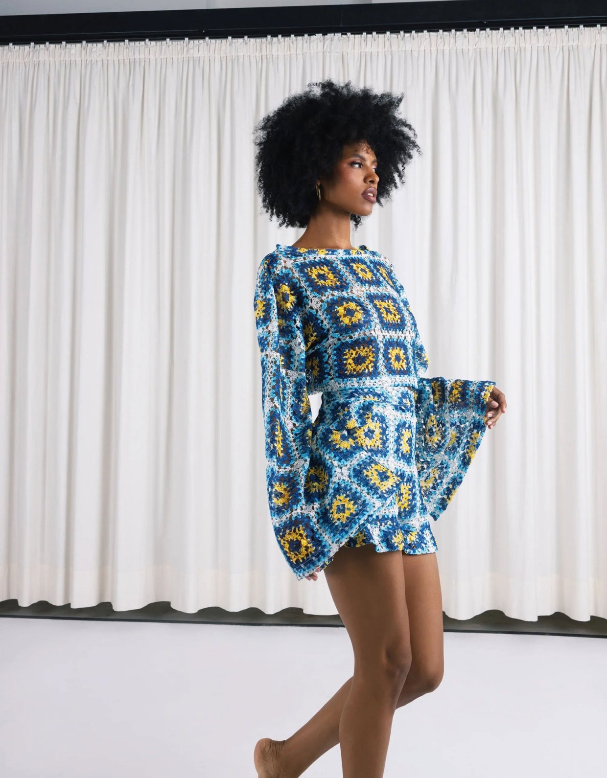 Abstracto Aqua knitted volan shorts