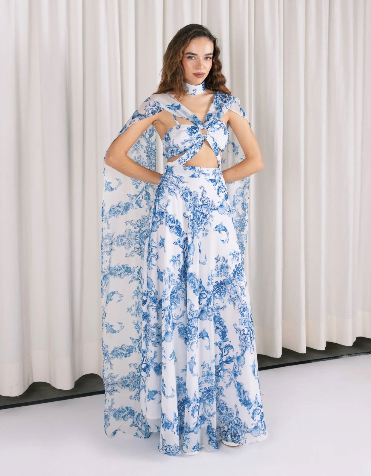 Abstracto Ionis dress tie with scarf