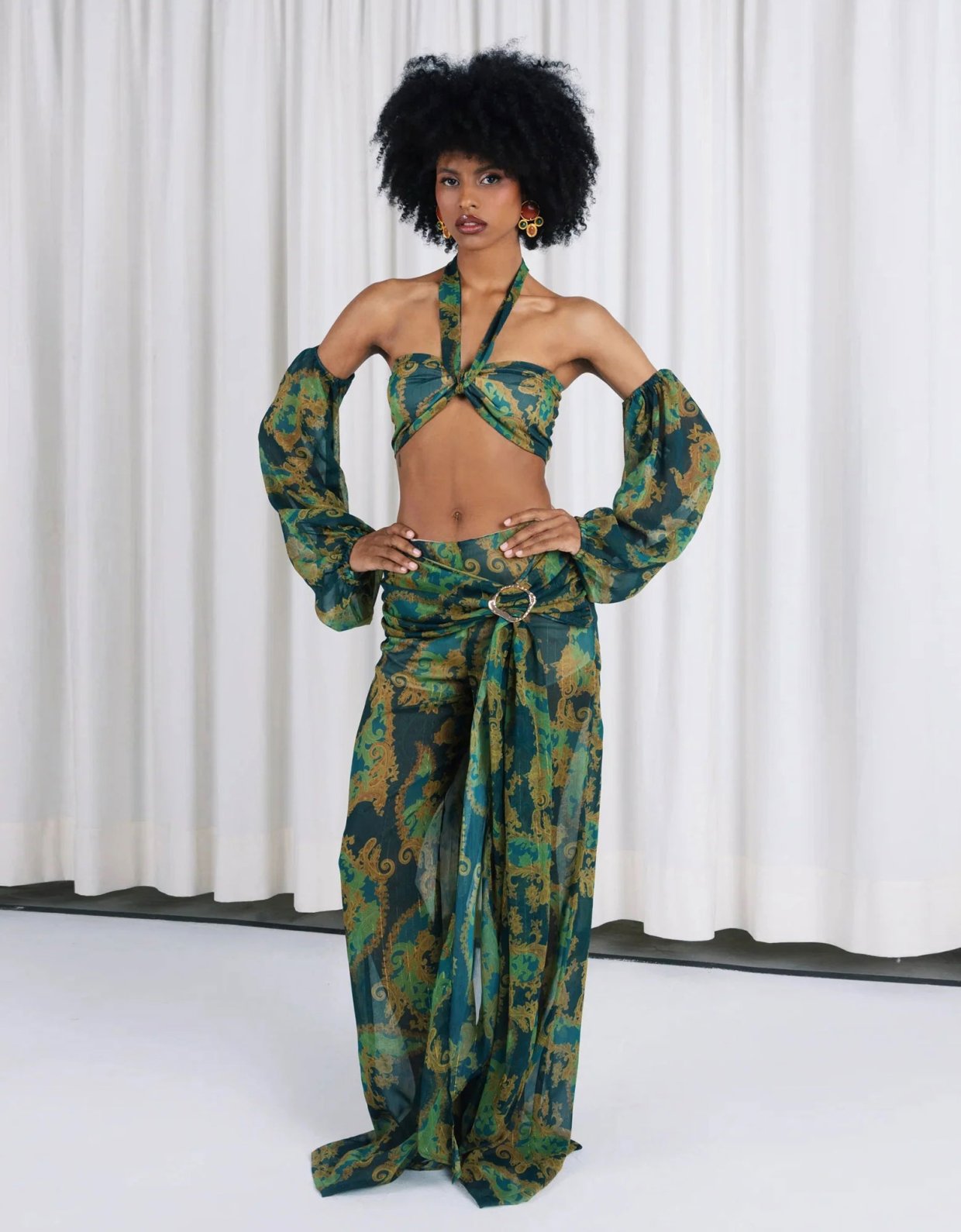 Abstracto Saphira top with sleeves