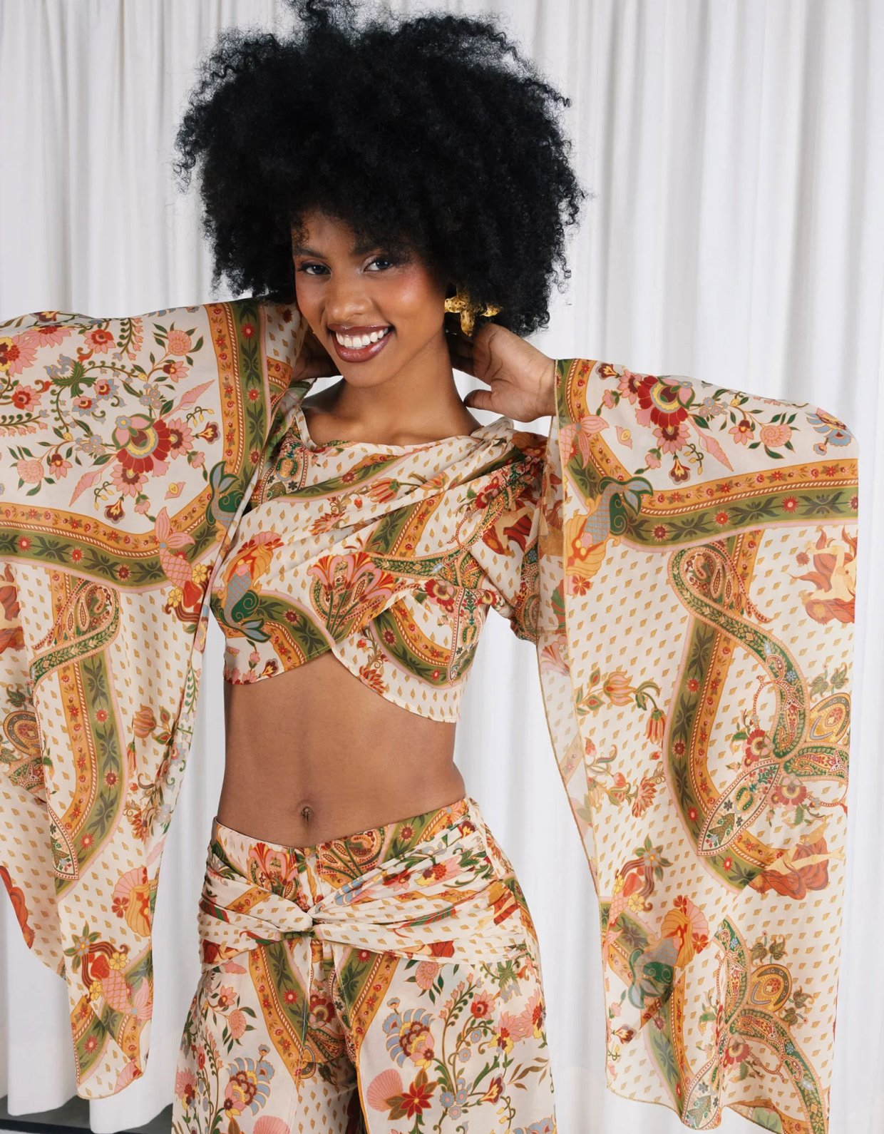 Abstracto Calypso top wide sleeves