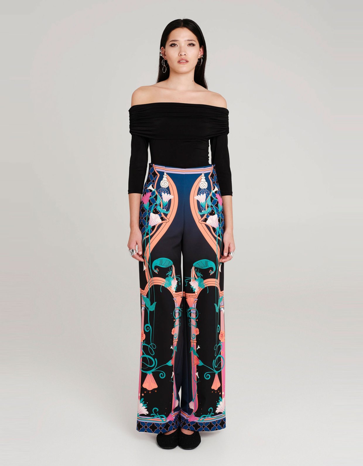 Peace and Chaos Blackbird top