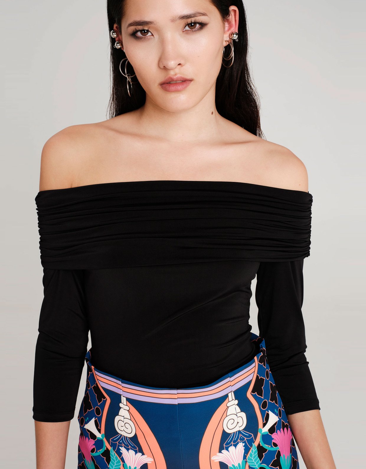 Peace and Chaos Blackbird top