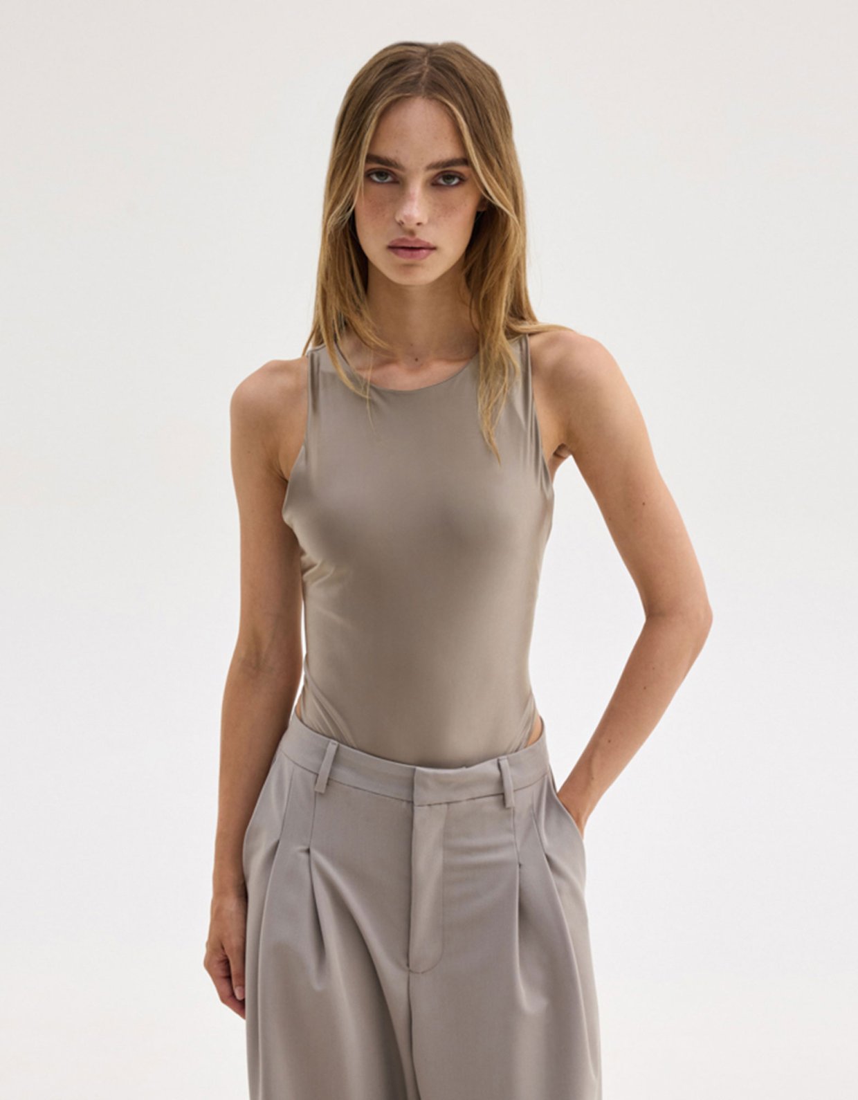 Sunset go Chrissie body champagne grey