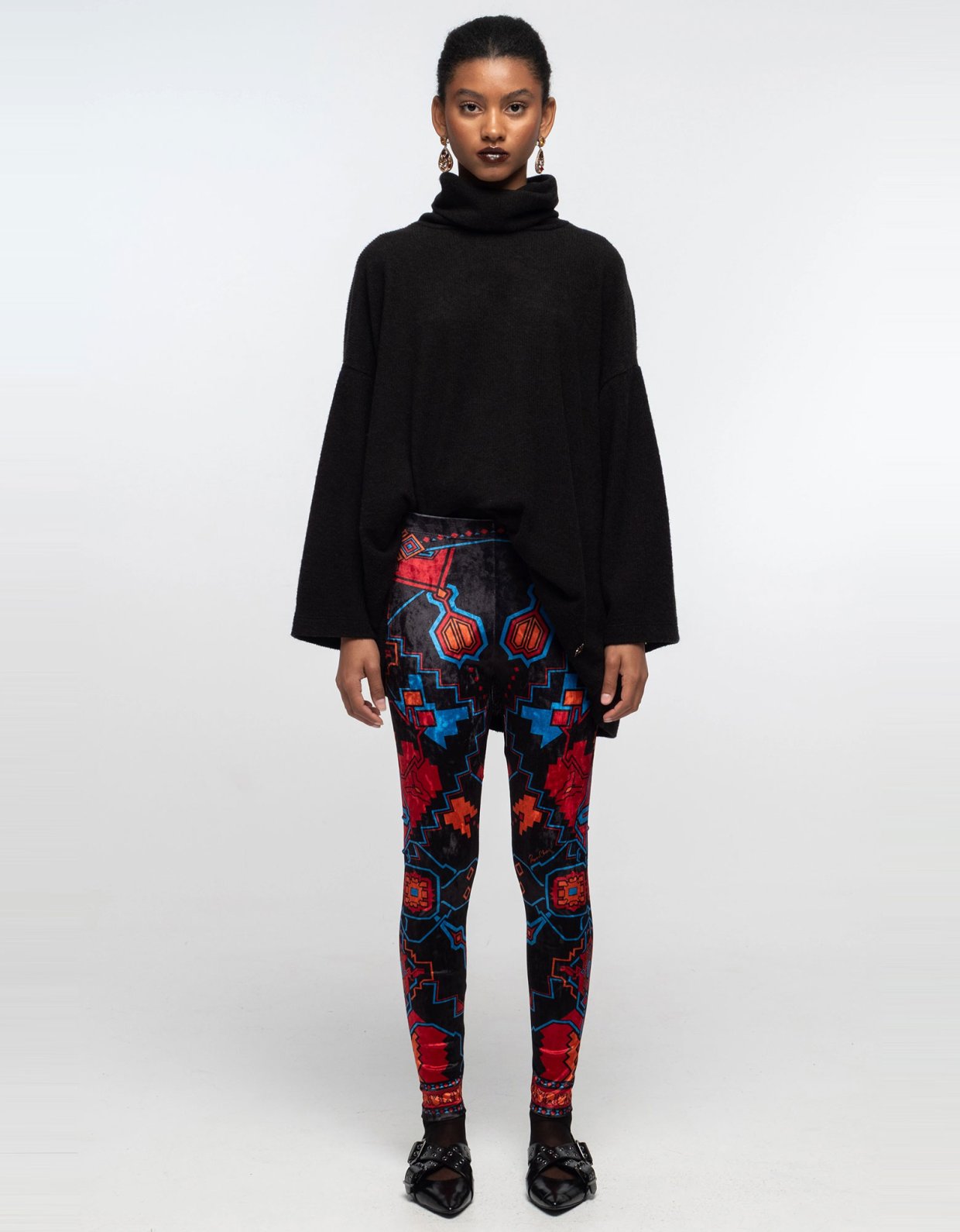 Peace and Chaos Chronicle leggings velvet