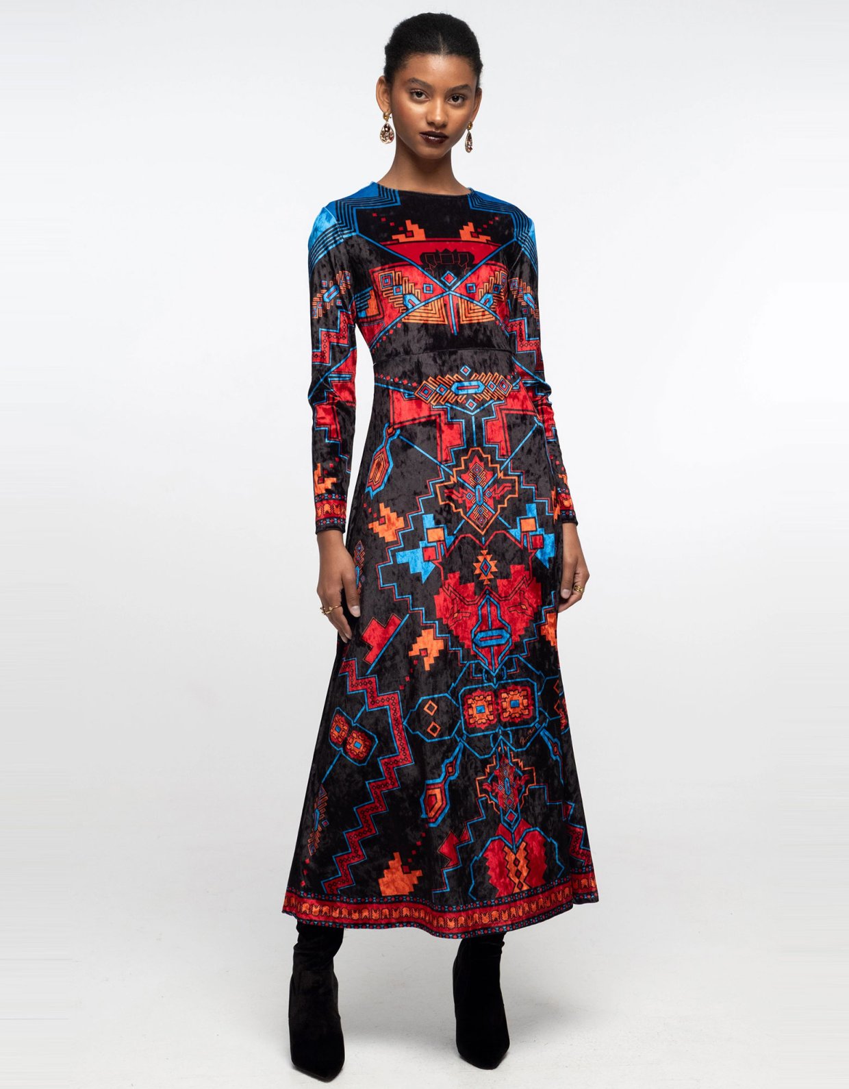 Peace and Chaos Chronicle velvet long dress