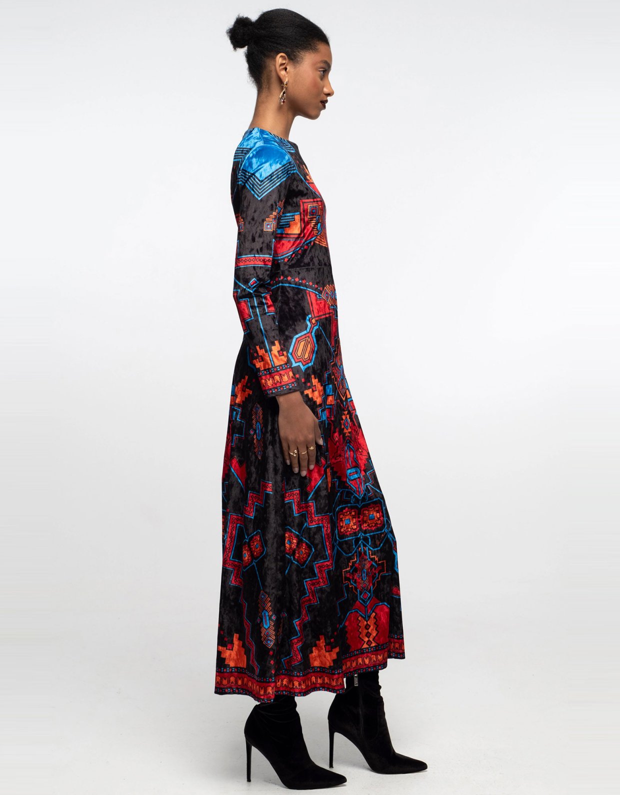 Peace and Chaos Chronicle velvet long dress