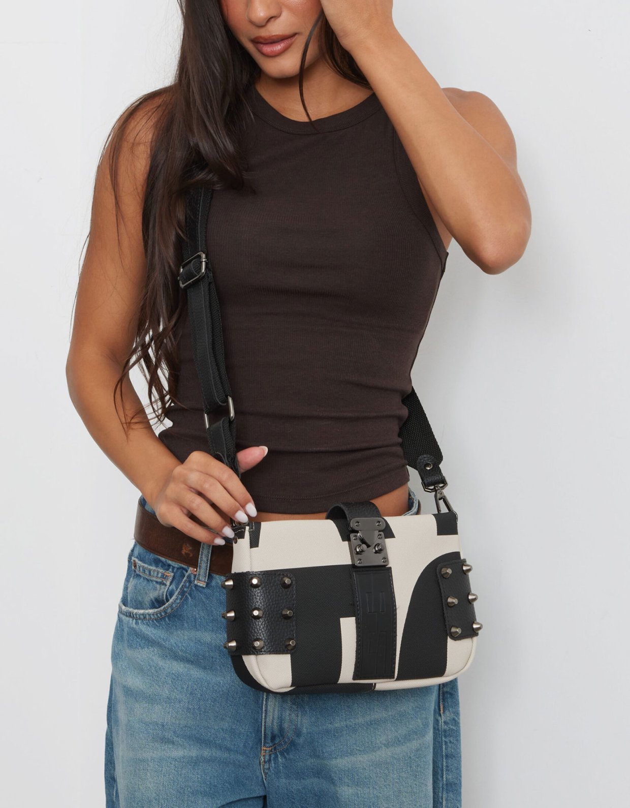 Elena Athanasiou City lady clutch logo beige