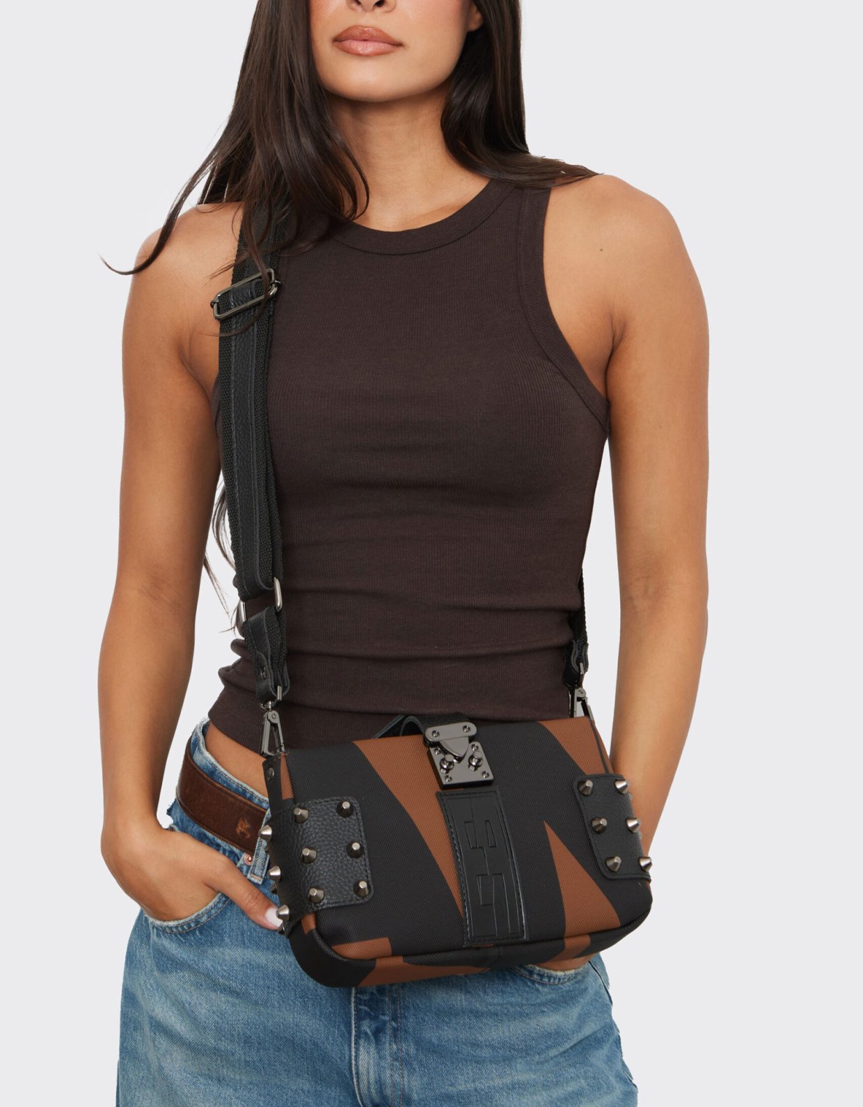 Elena Athanasiou City lady clutch logo brown