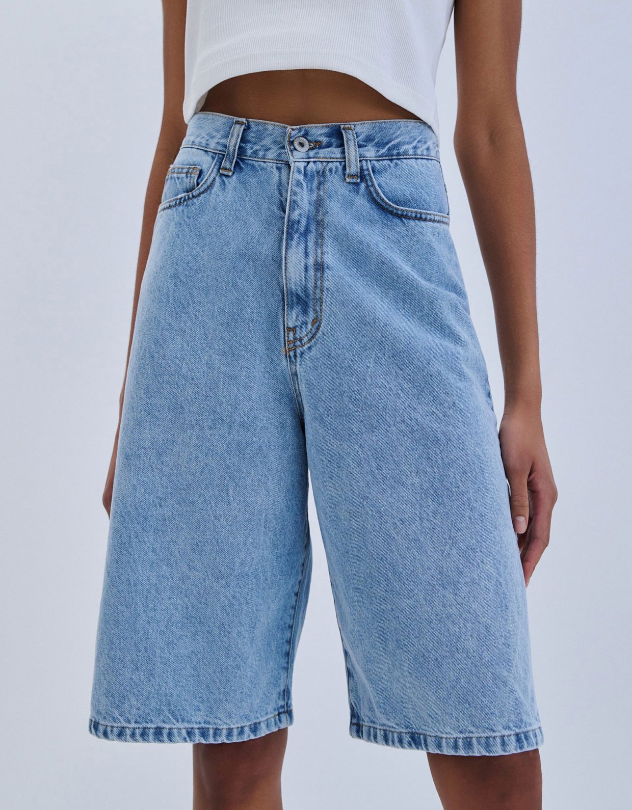 Combos Knitwear Denim bermuda light blue