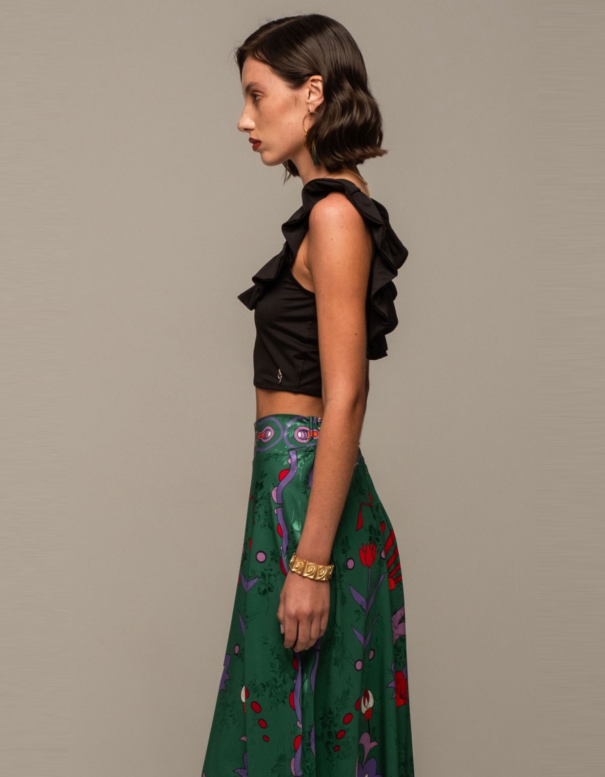 Peace and Chaos Coral top black