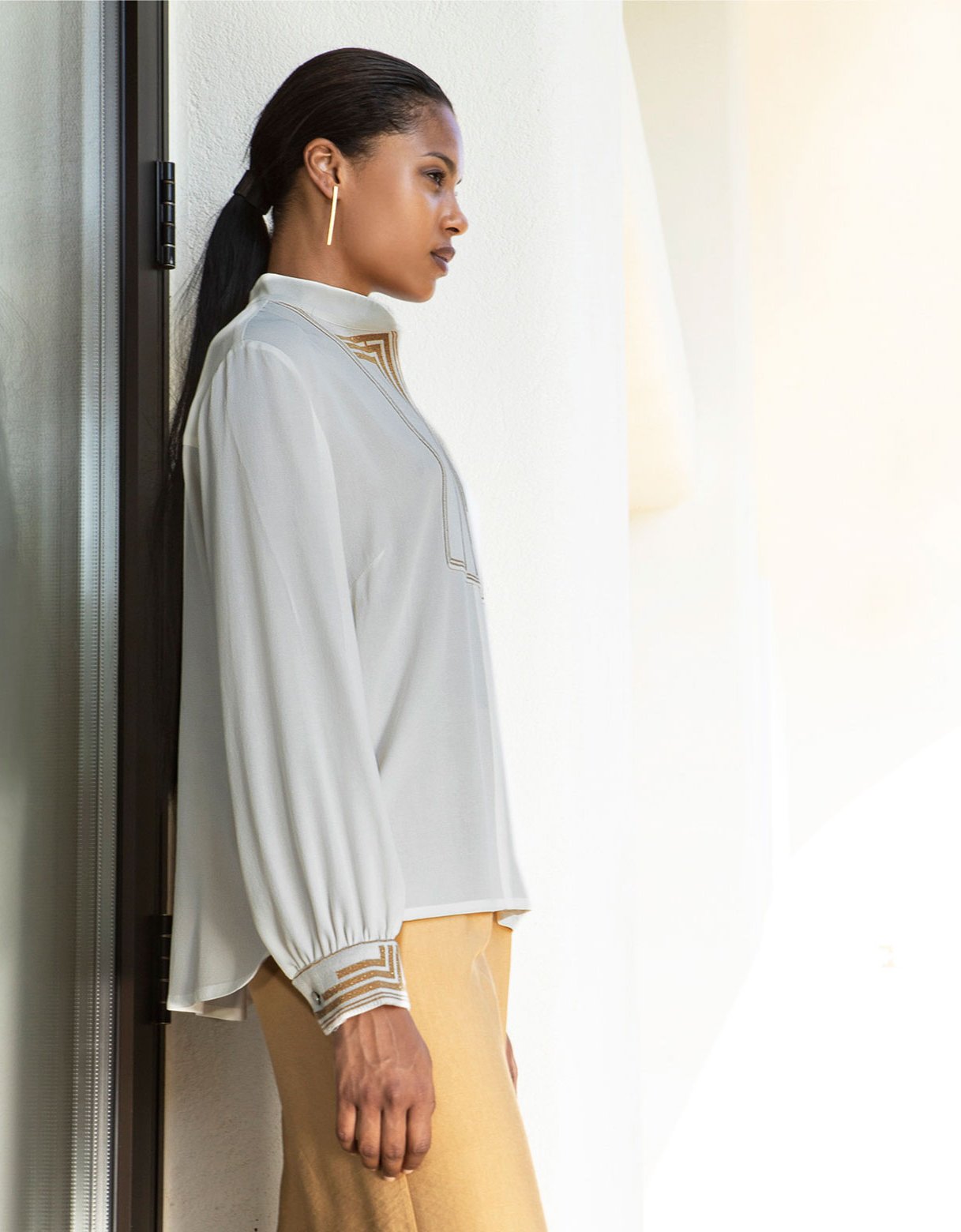 Aggel Knitwear Crepe blouse ivory