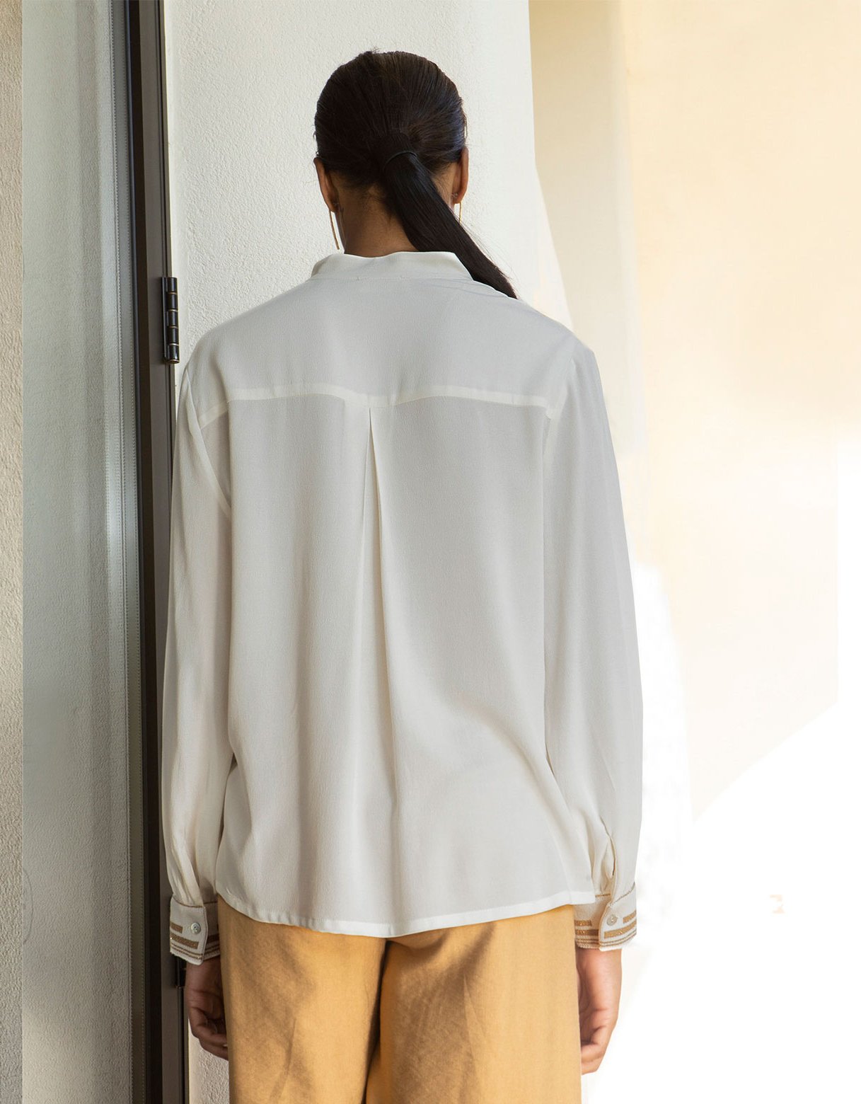 Aggel Knitwear Crepe blouse ivory