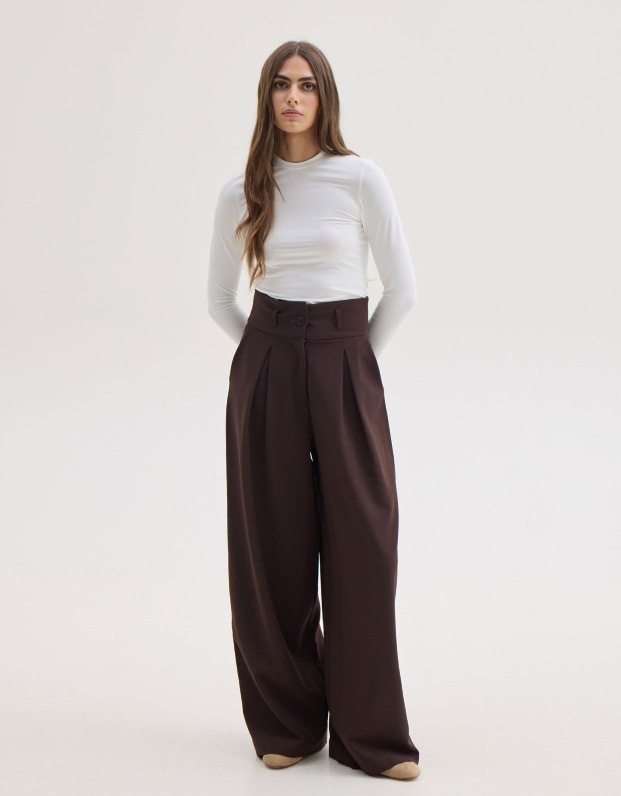 Mallory the label Cynthia pants brown
