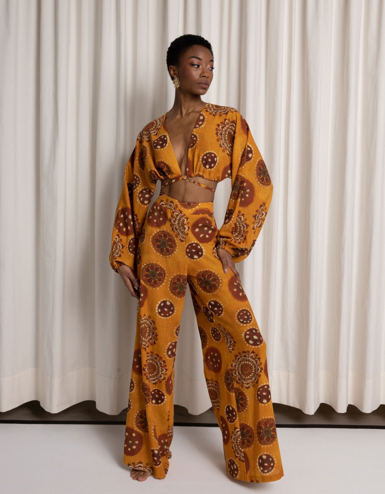 Abstracto Dione wrap top