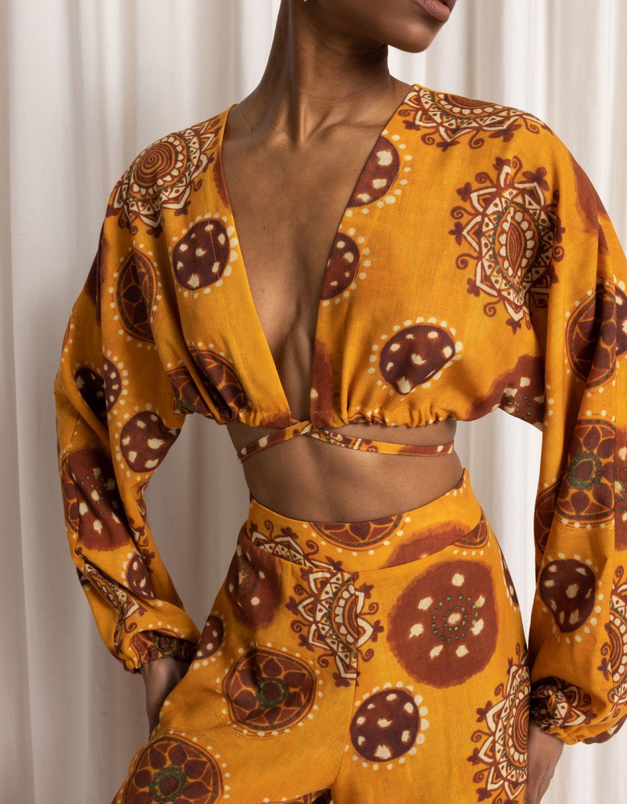 Abstracto Dione wrap top
