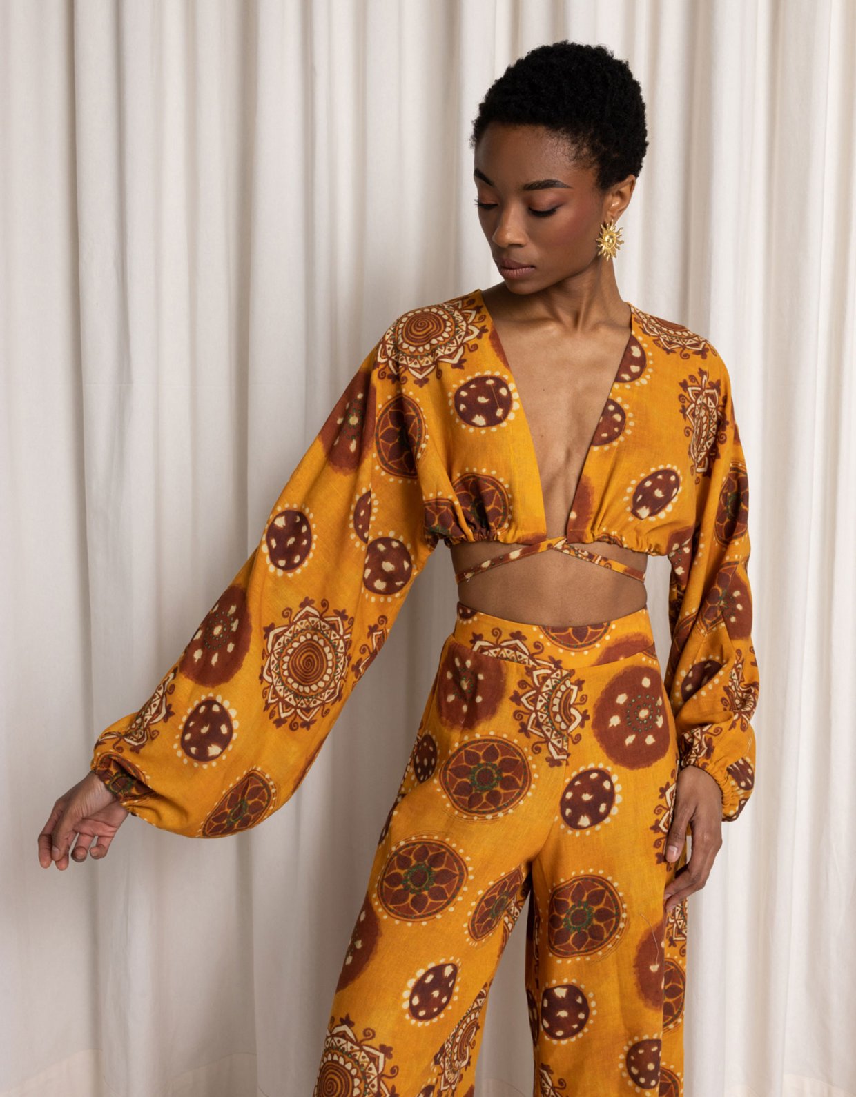 Abstracto Dione wrap top