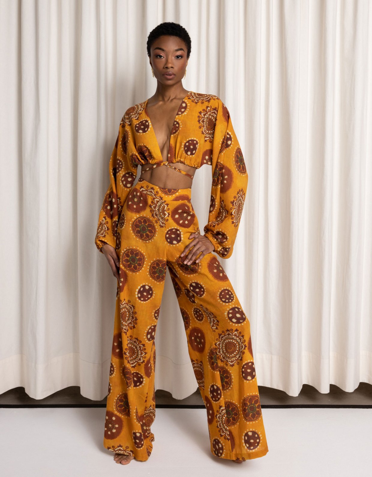 Abstracto Dione wrap top