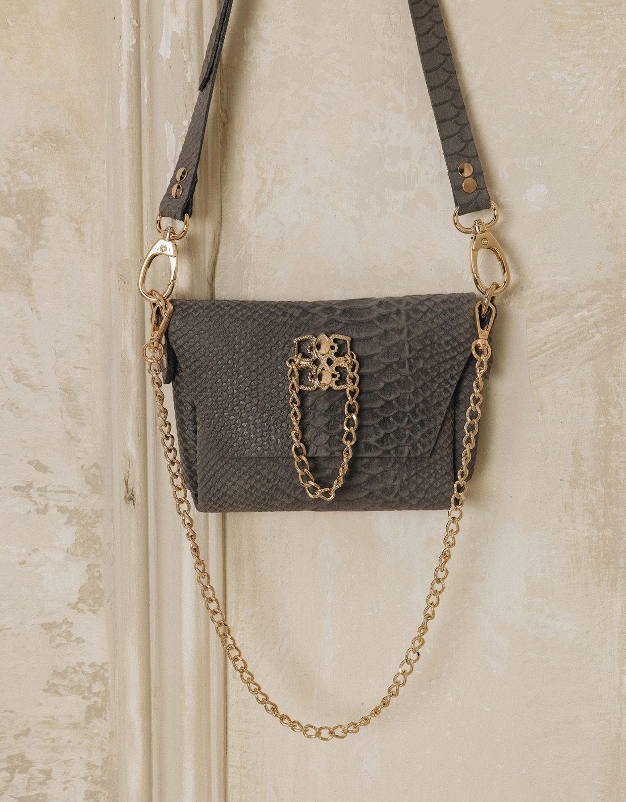 Individual Art Leather Don’t stop the dance bag gray suede gold
