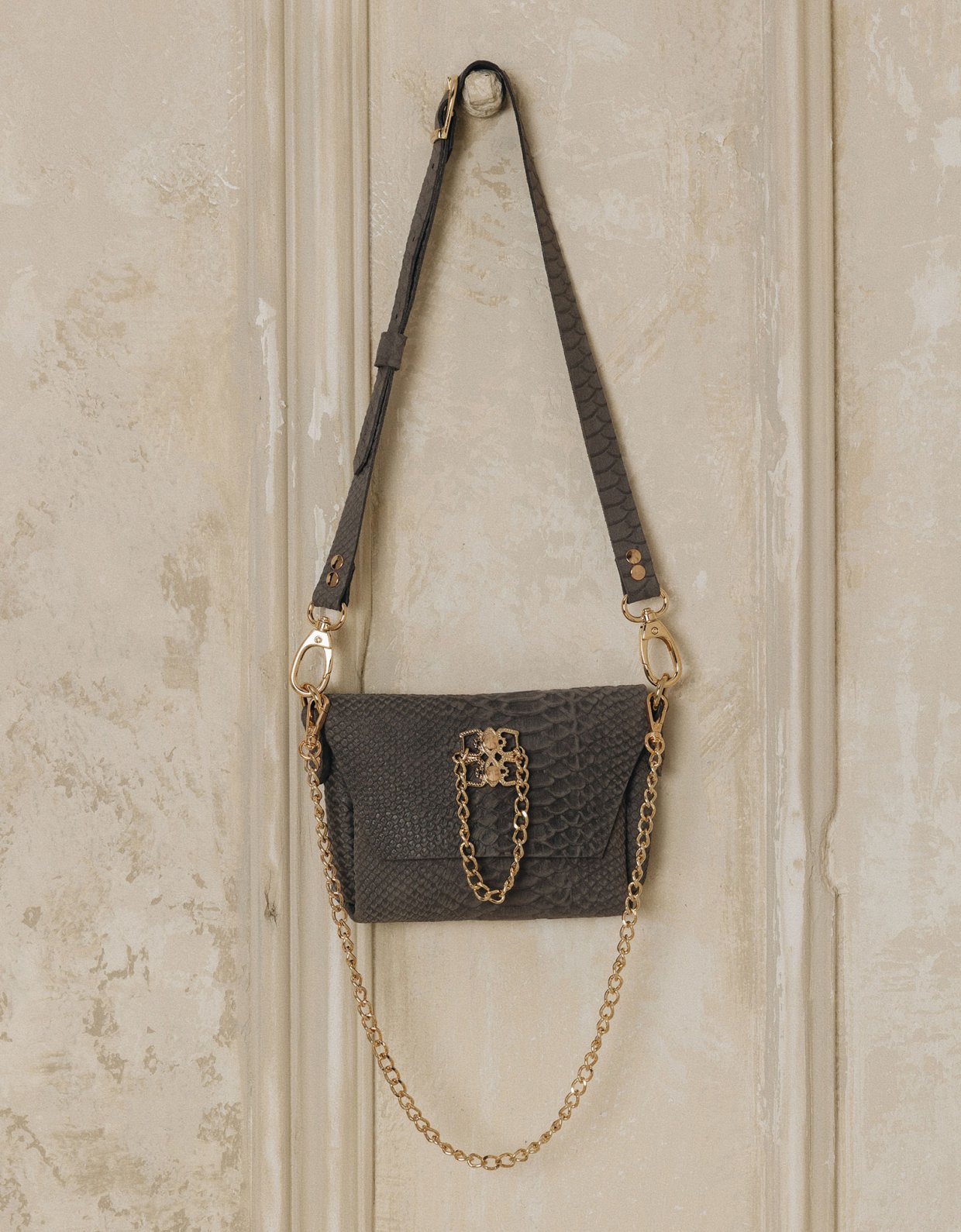 Individual Art Leather Don’t stop the dance bag gray suede gold