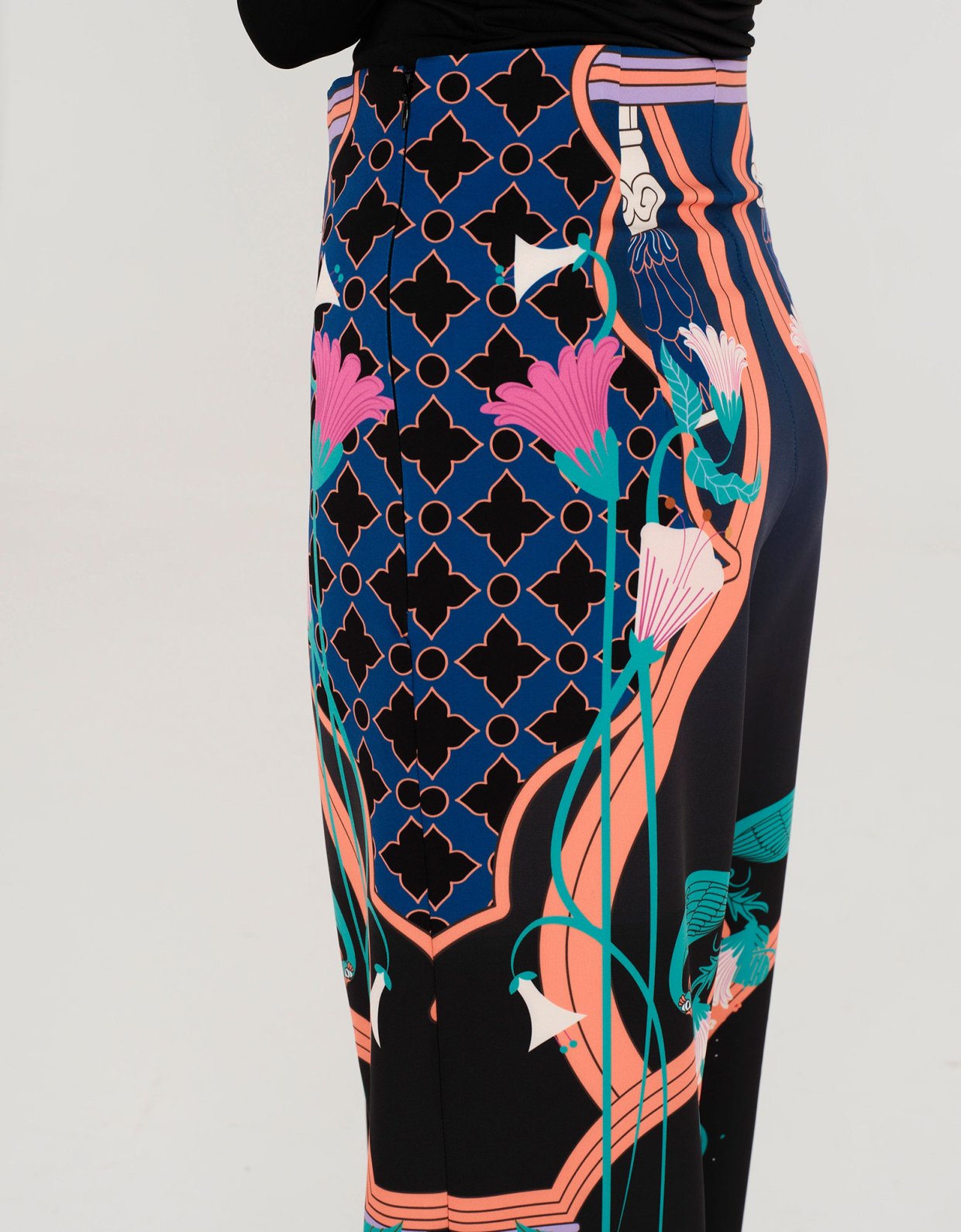 Peace and Chaos Epoque pants