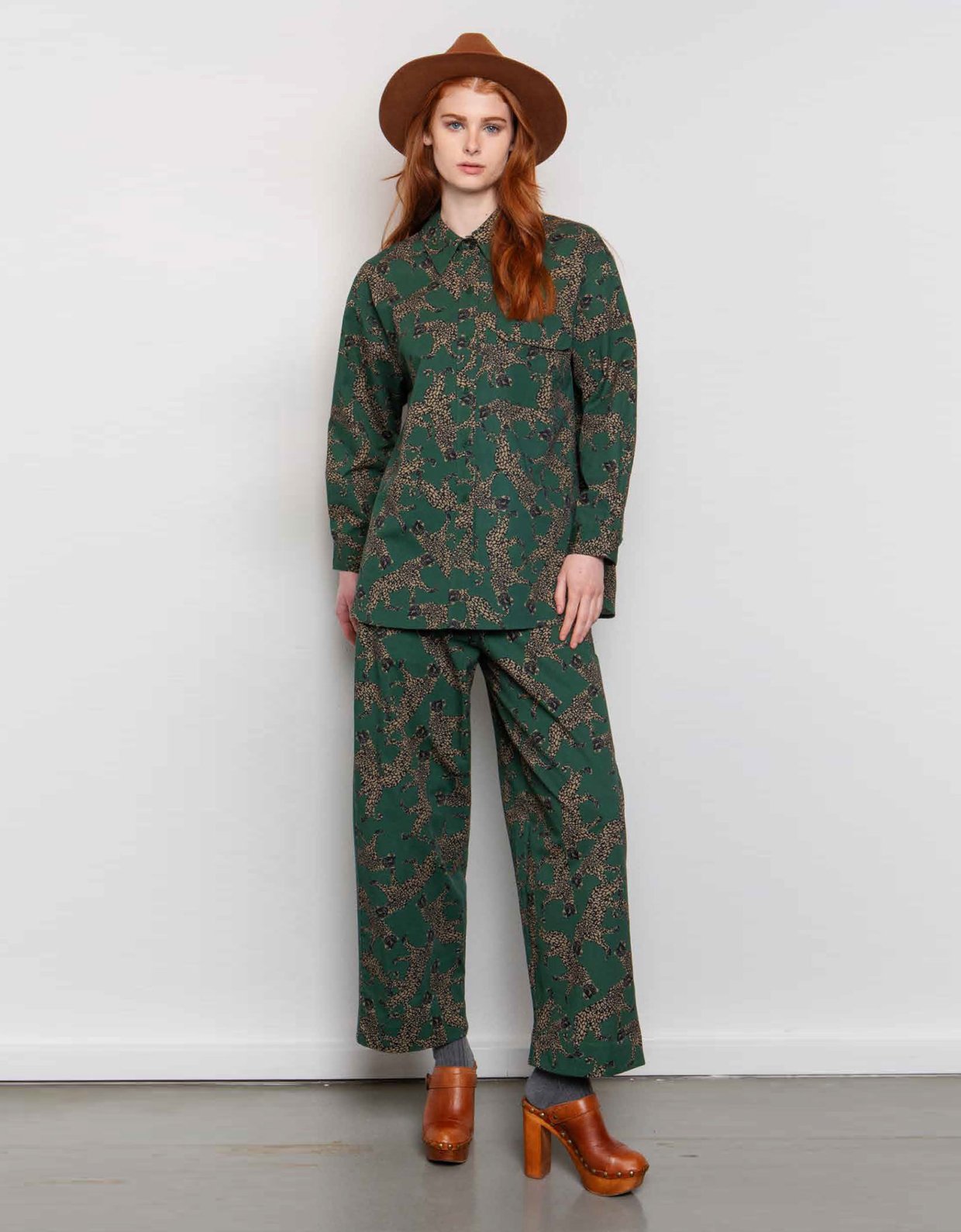 Nisώ Escape shirt