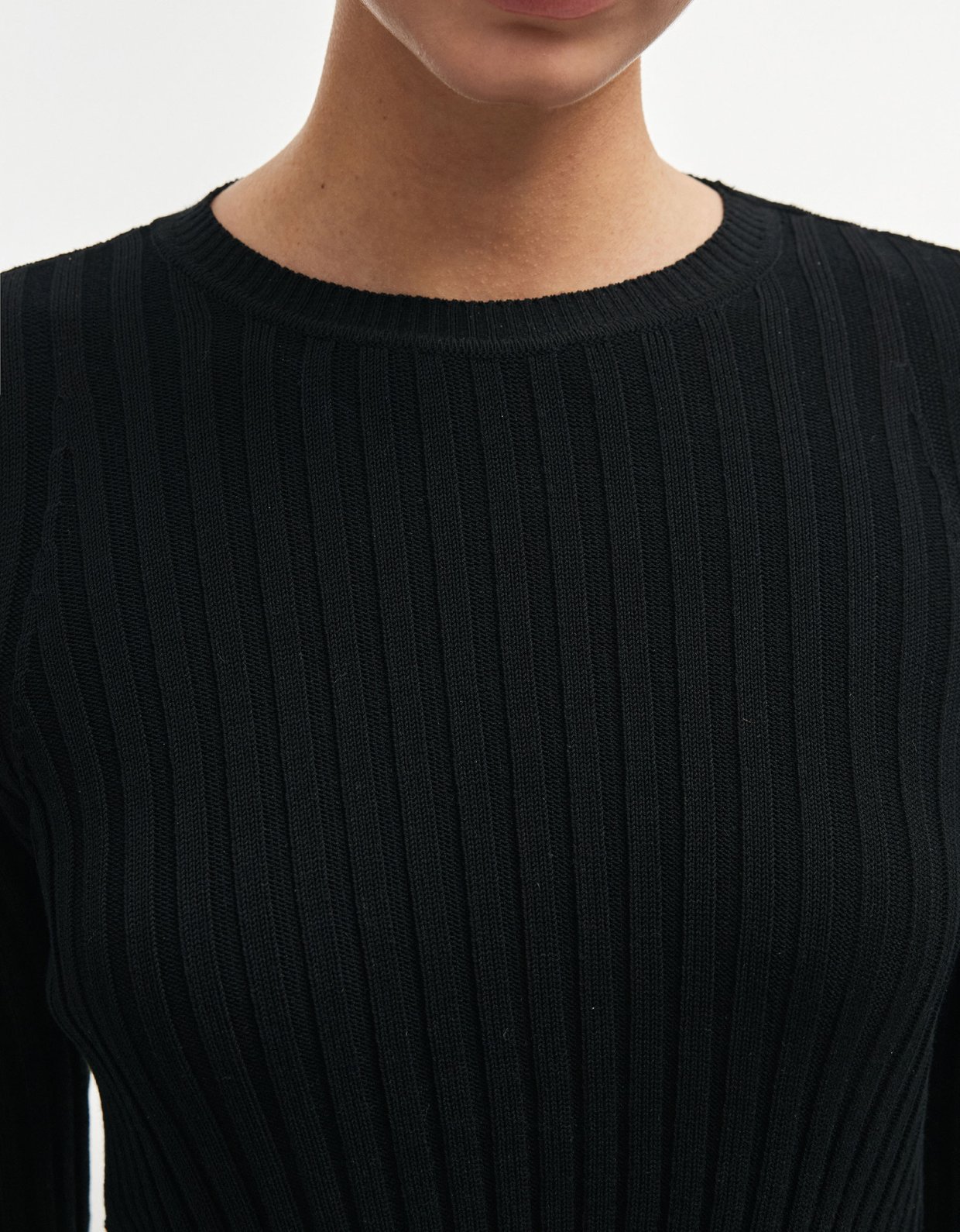 Nadia Rapti Femme knitted crop top black