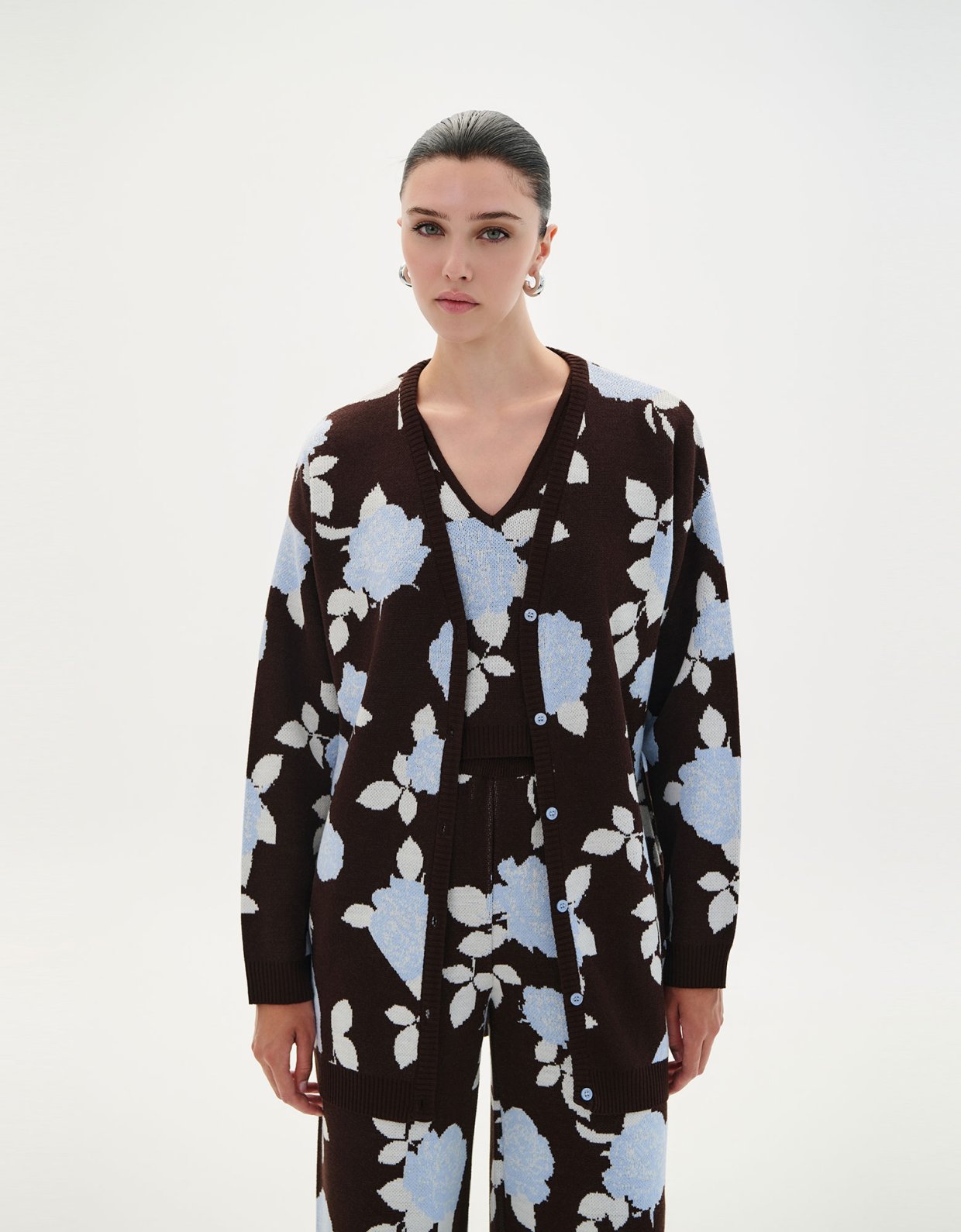 Combos Knitwear Floral printed knit cardigan