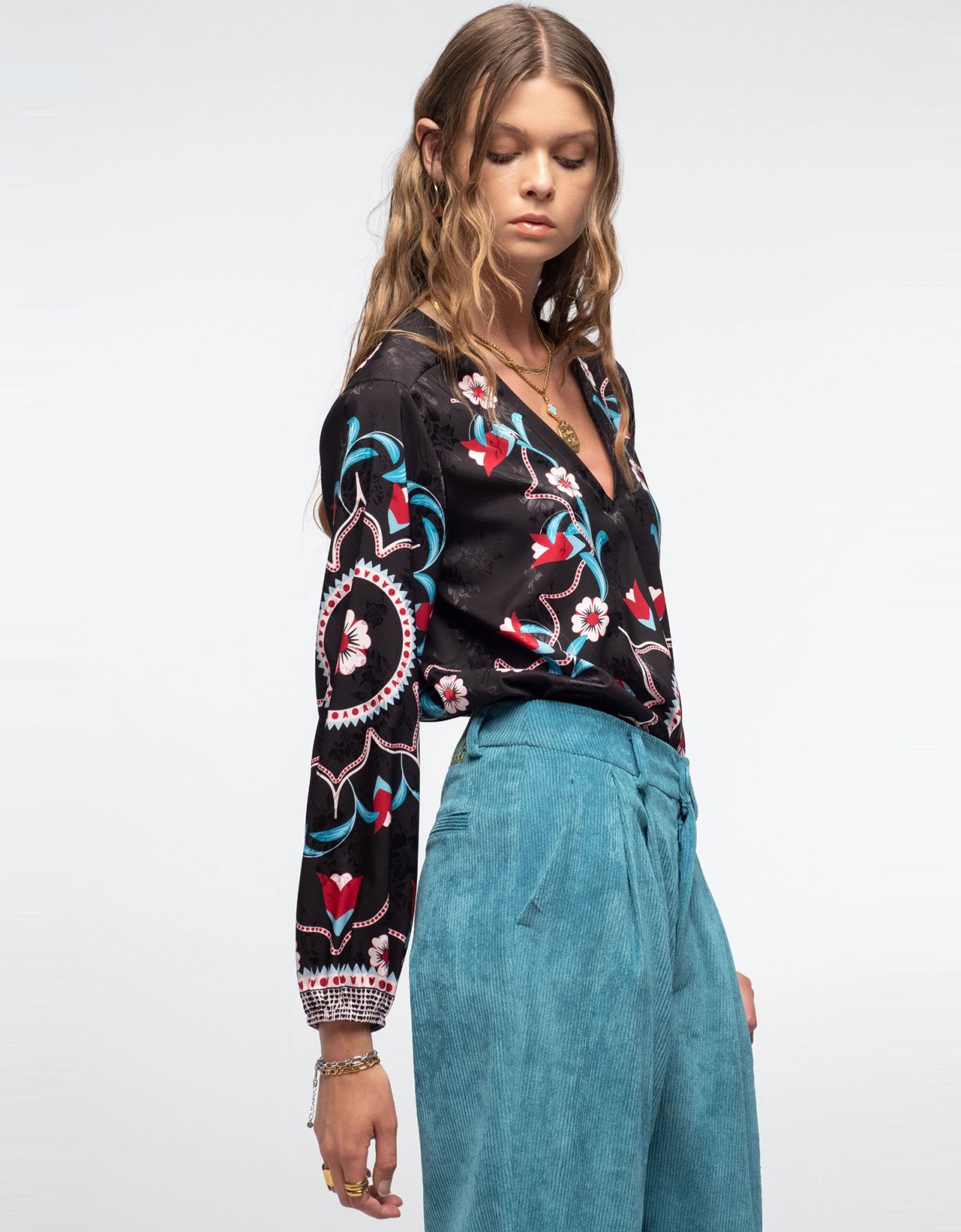 Peace and Chaos Garland top
