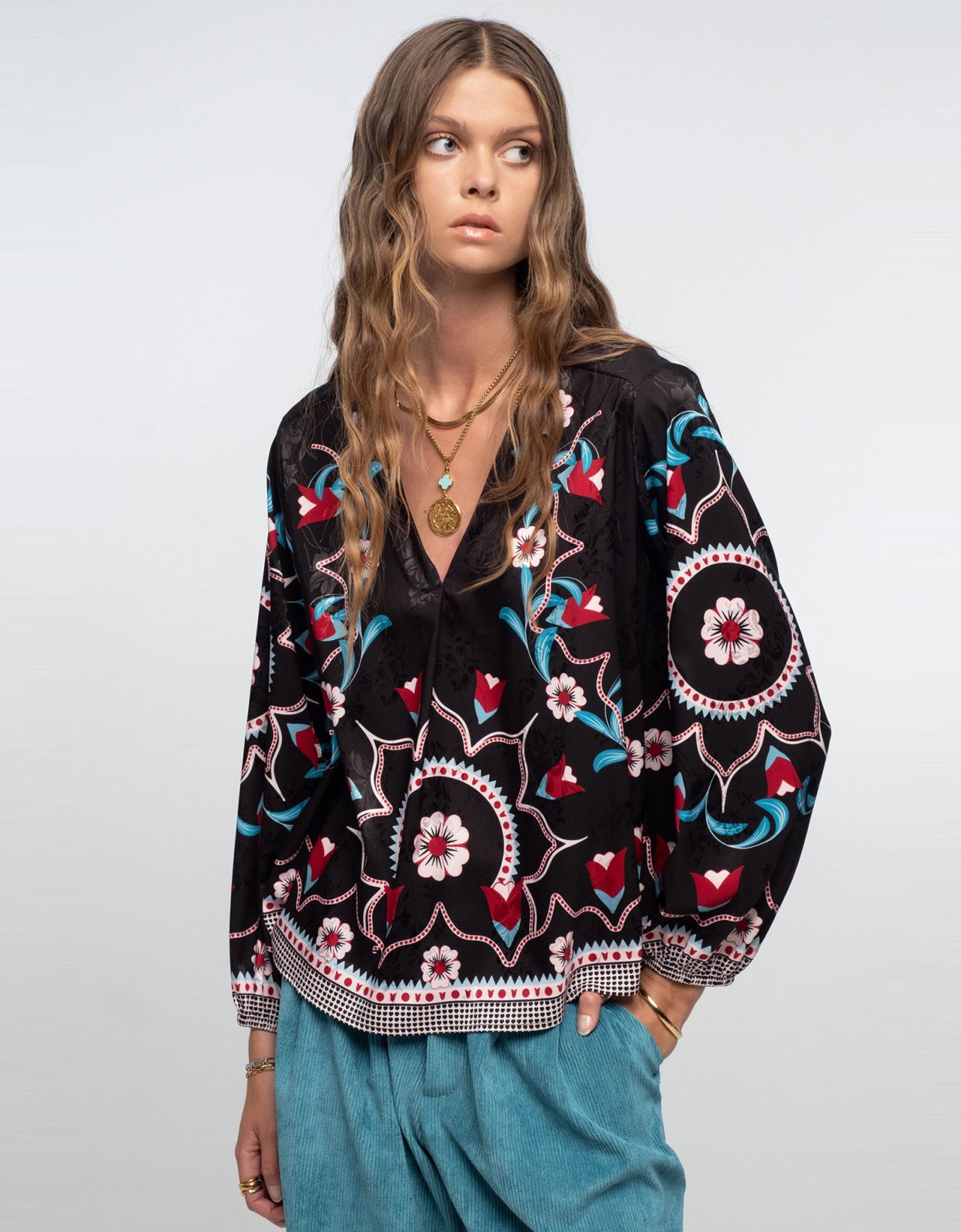 Peace and Chaos Garland top