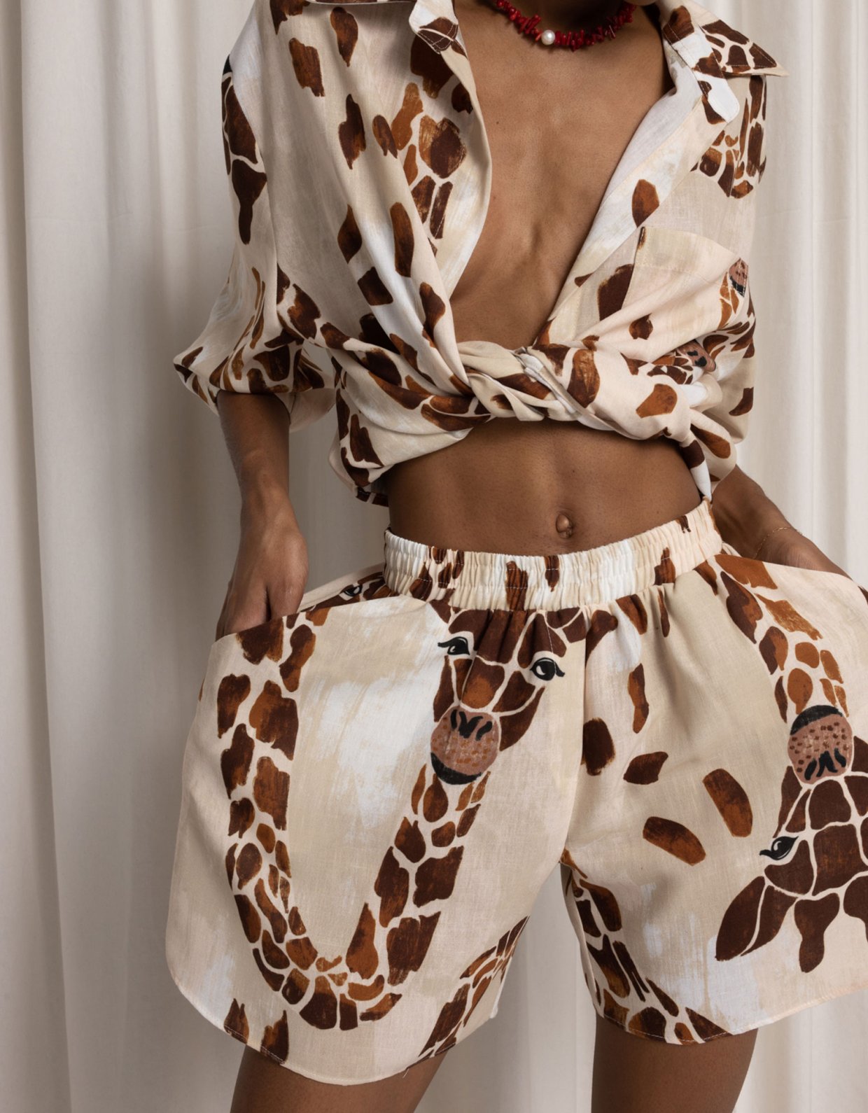 Abstracto Giraffe shorts