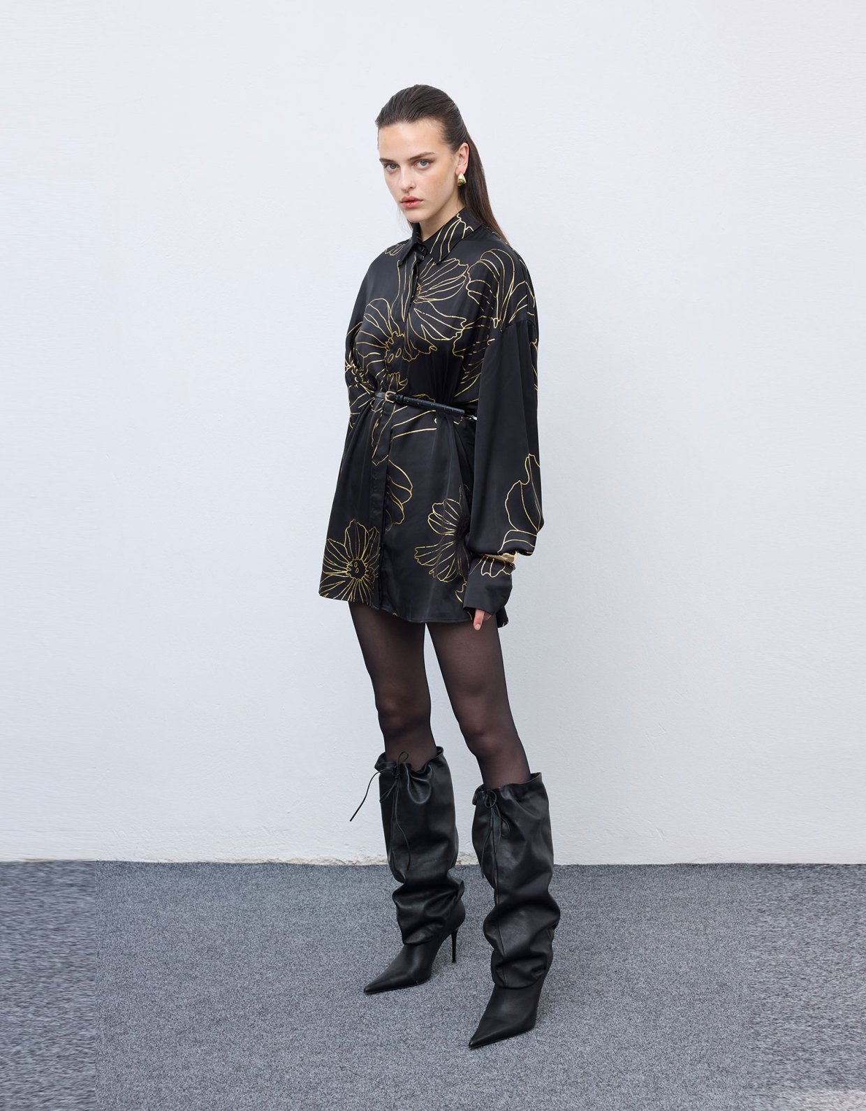 Ciel Concept Gold lines shirt black
