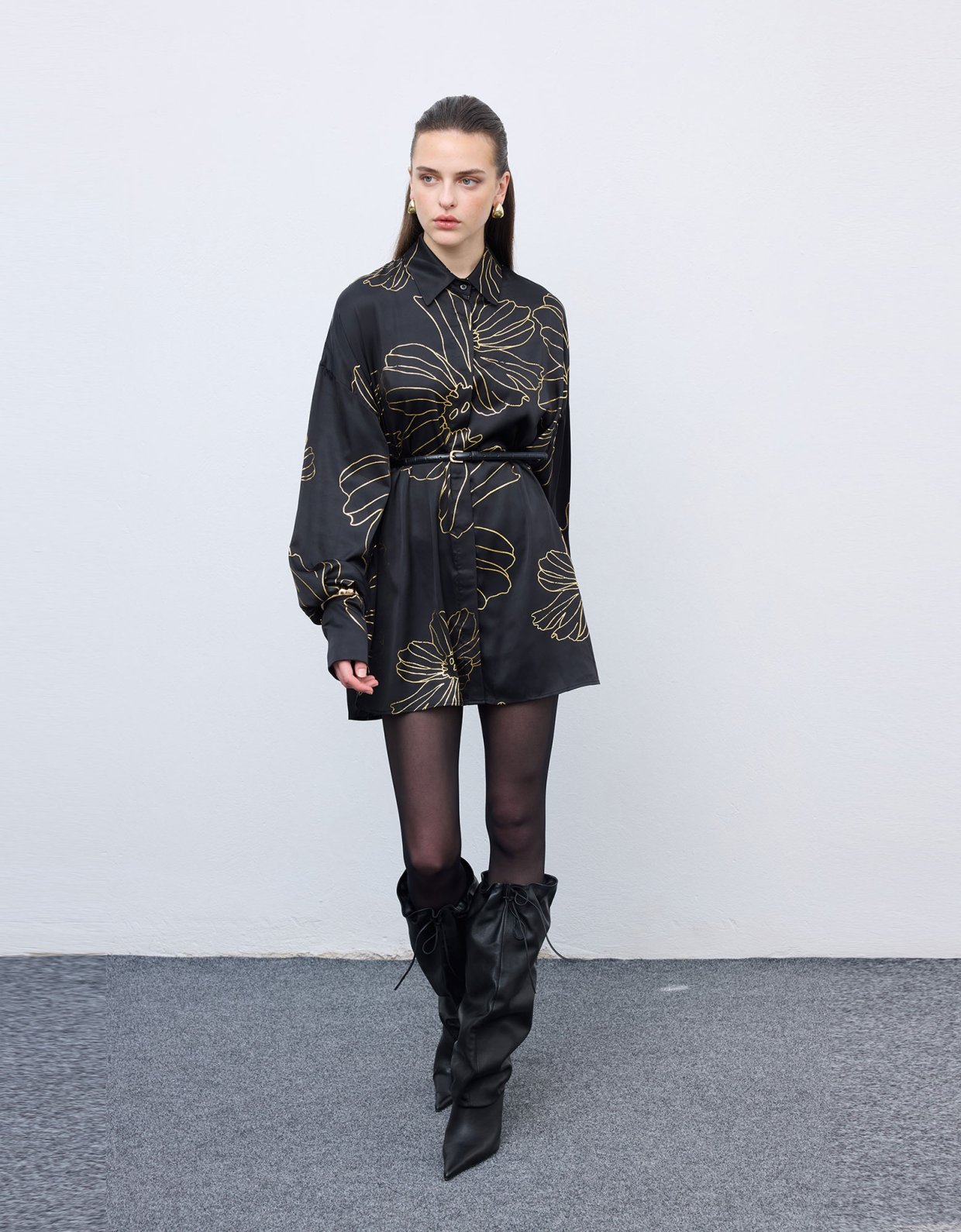 Ciel Concept Gold lines shirt black