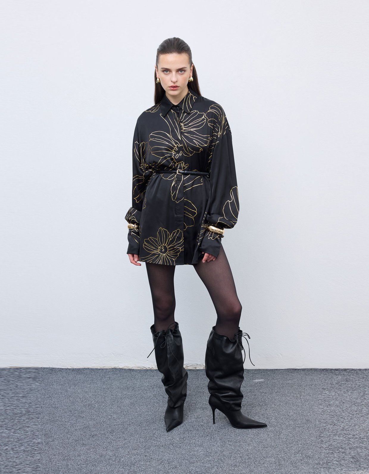 Ciel Concept Gold lines shirt black