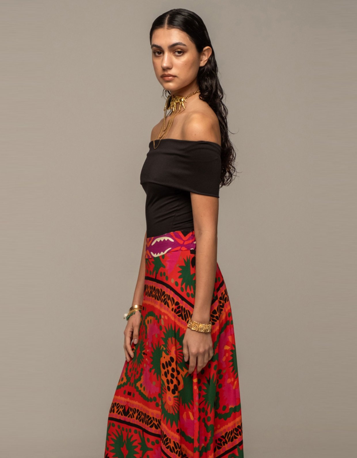 Peace and Chaos Harmony top black