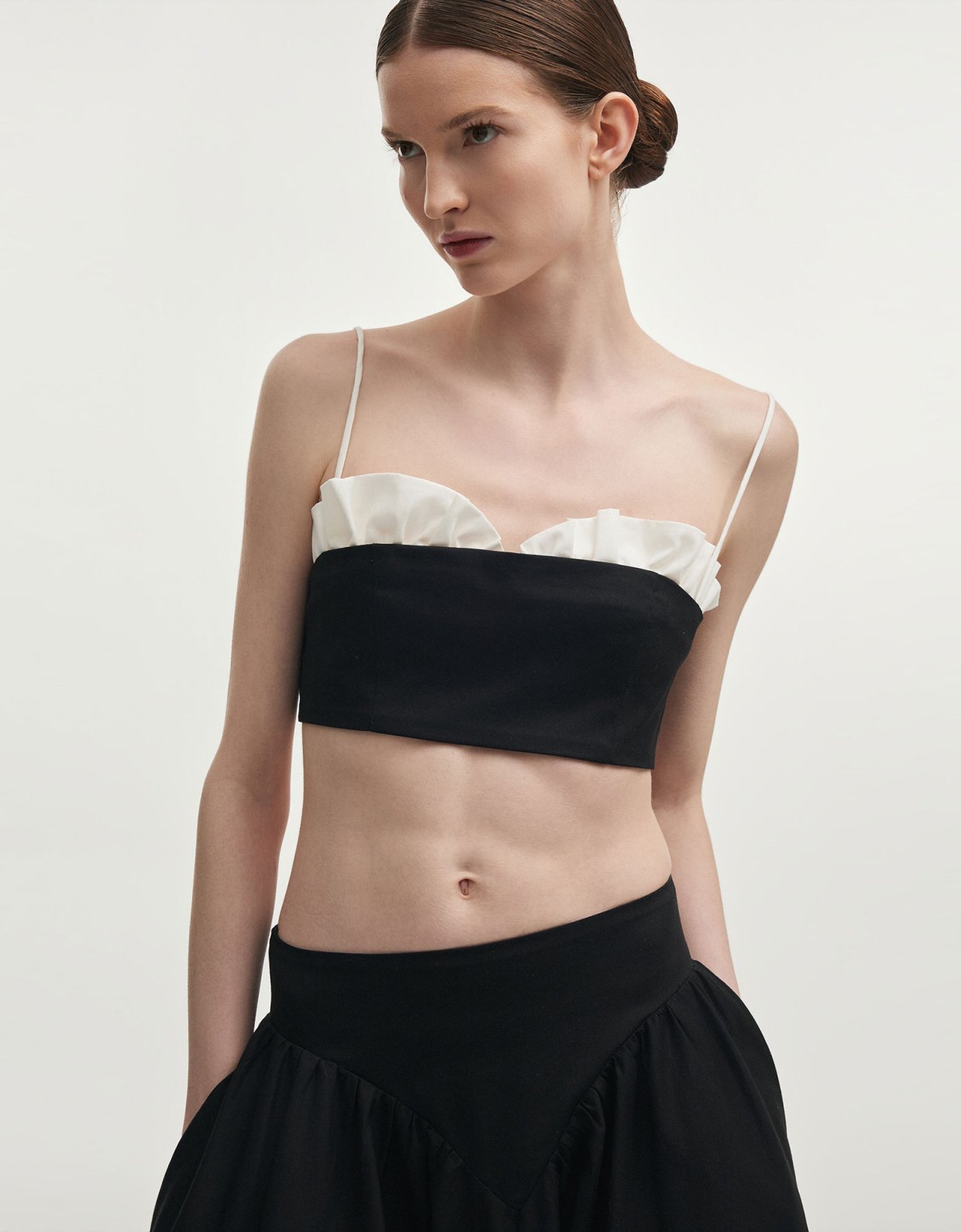 Nadia Rapti Hibiscus top black/white