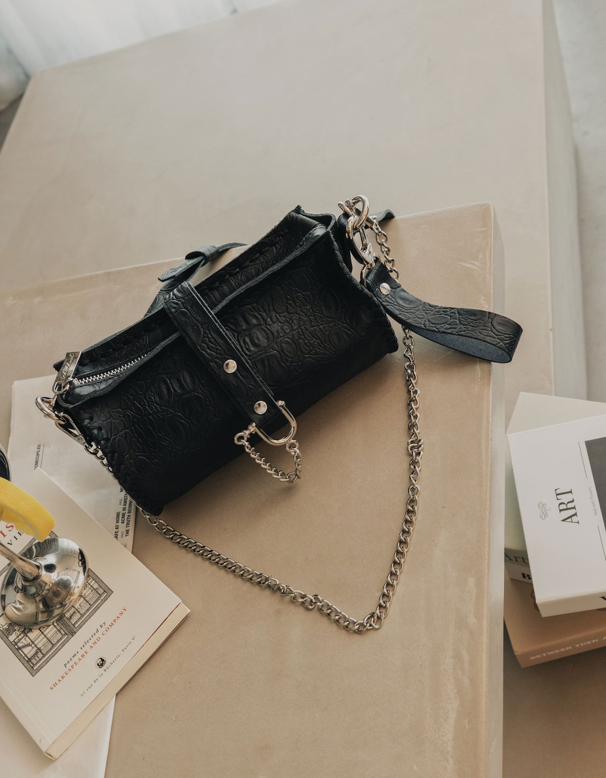 Individual Art Leather High on emotion bag black-nickel