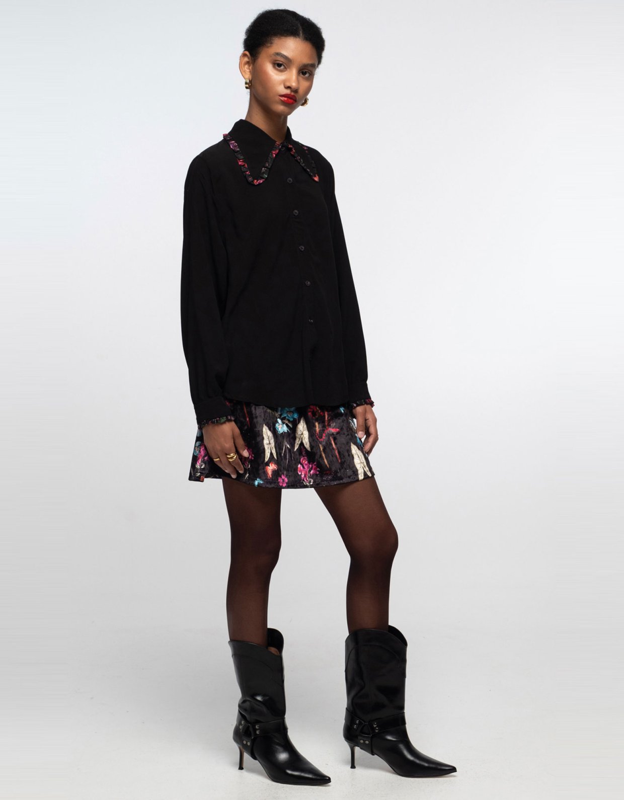 Peace and Chaos Hydrangea mini velvet skirt