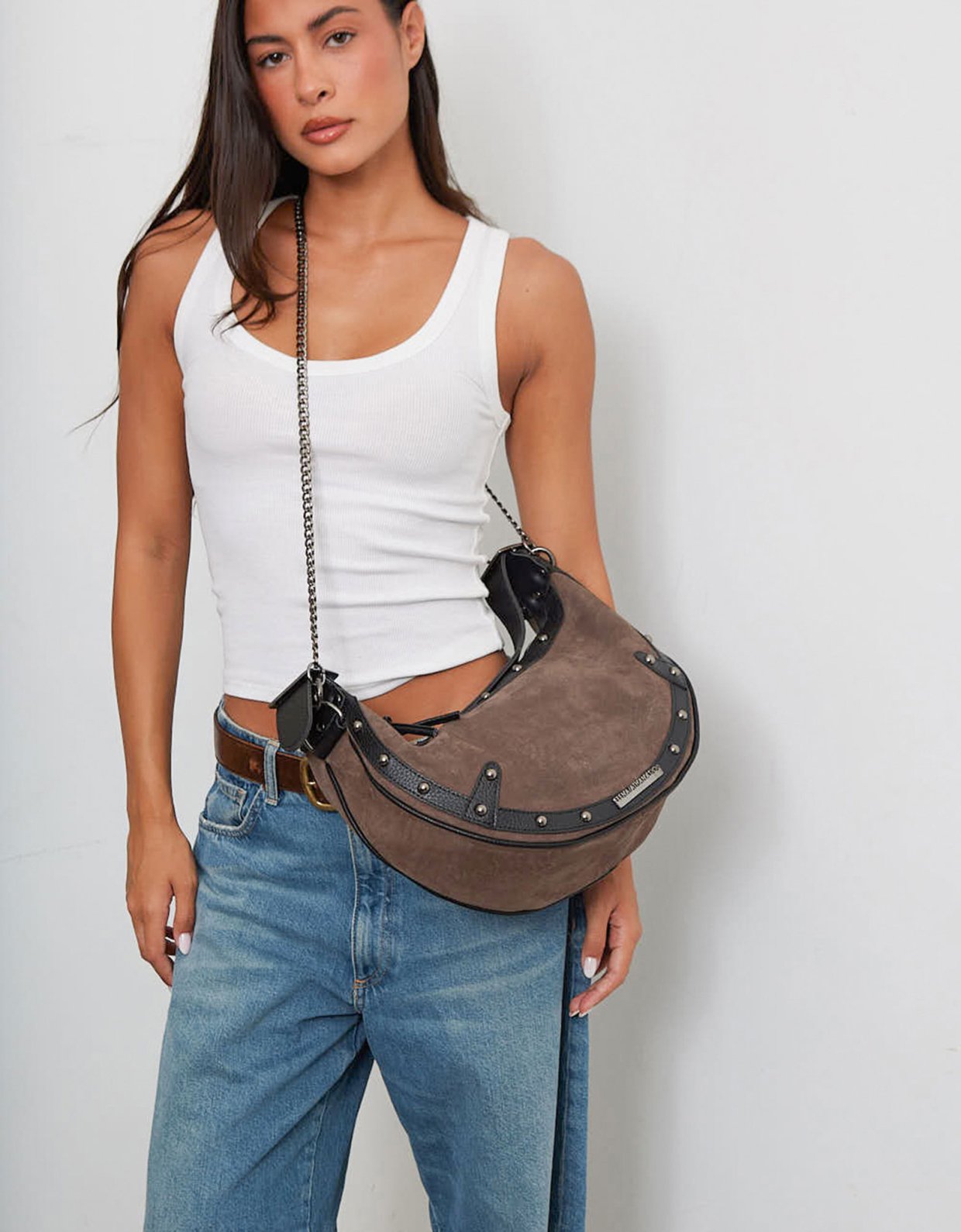 Elena Athanasiou Hype vegan baguette suede cacao