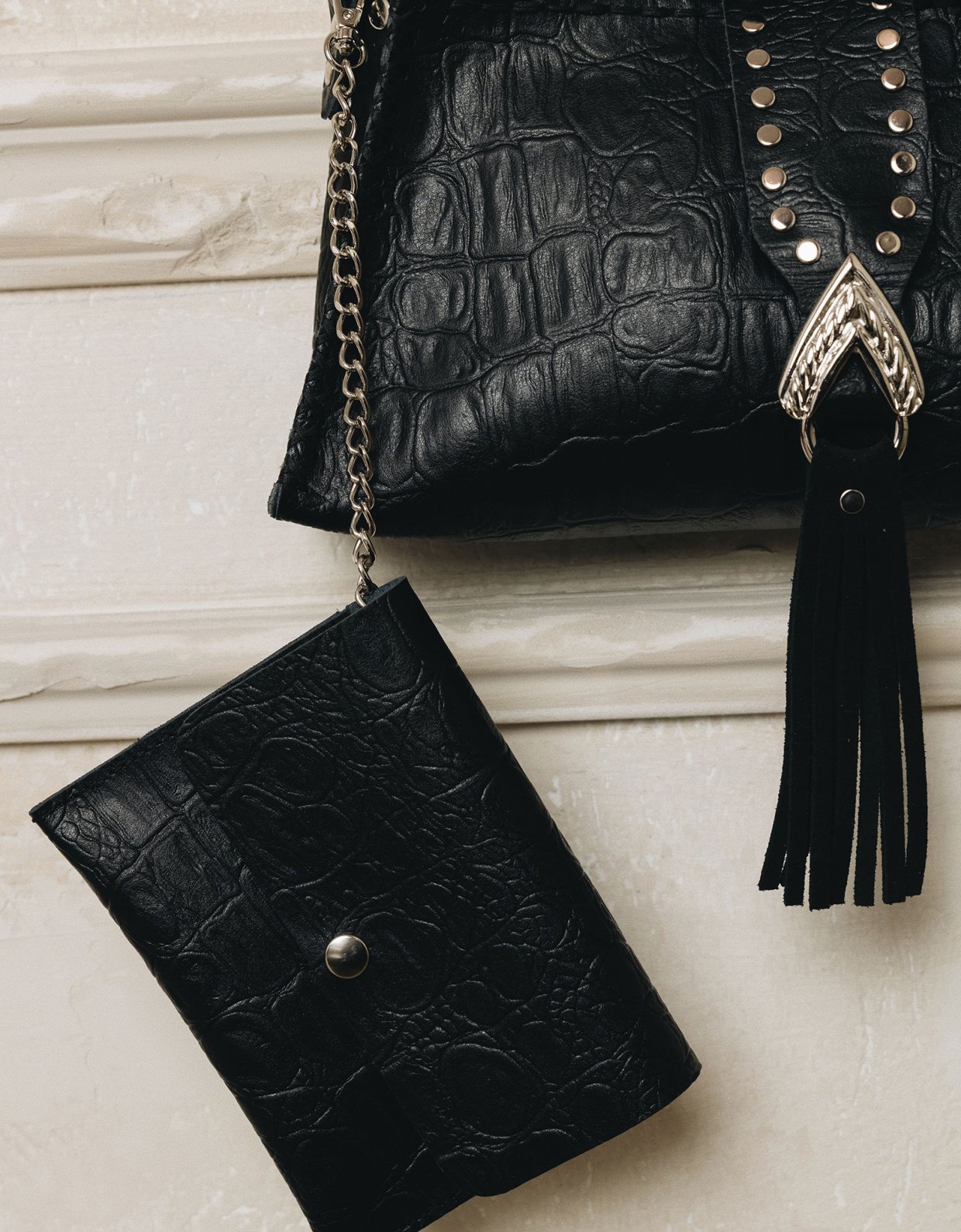 Individual Art Leather I am love bag black nickel
