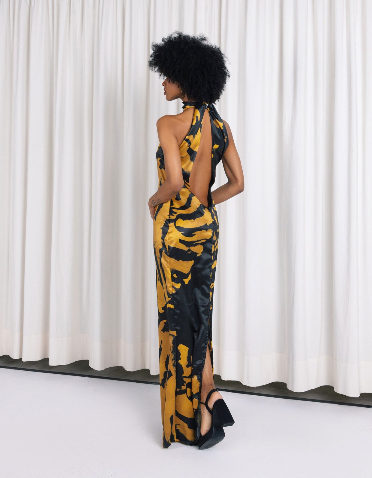 Abstracto Medusa backless dress
