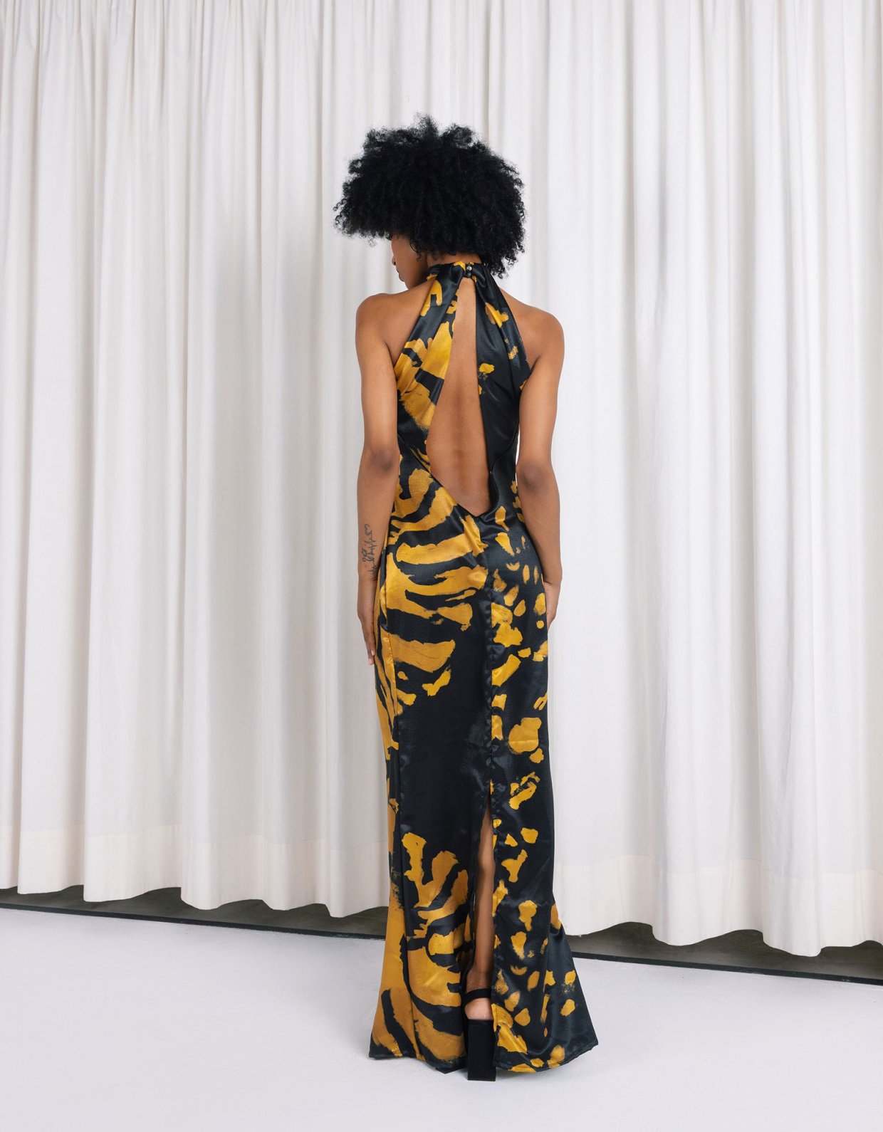 Abstracto Medusa backless dress