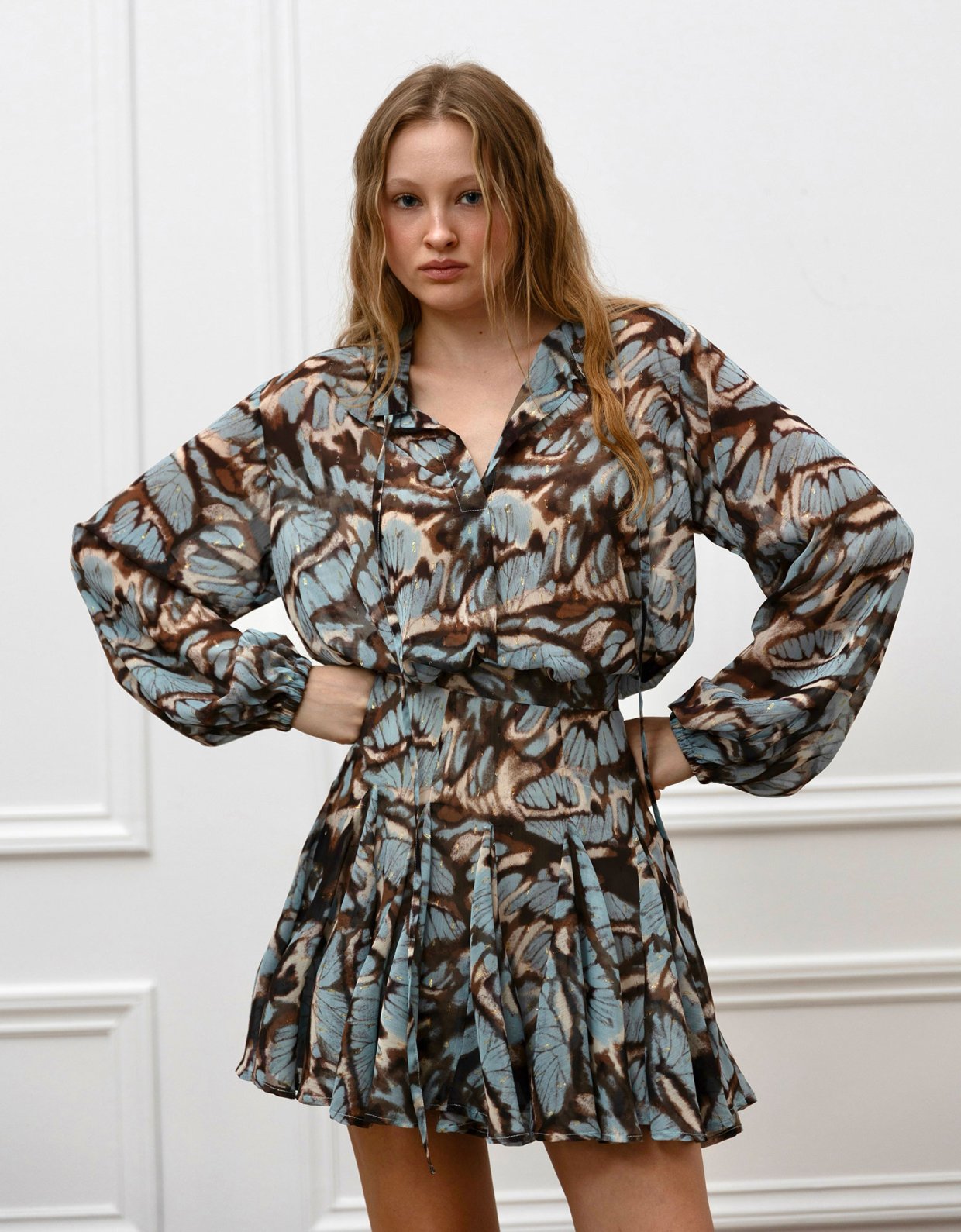 Abstracto Orion V-neck shirt