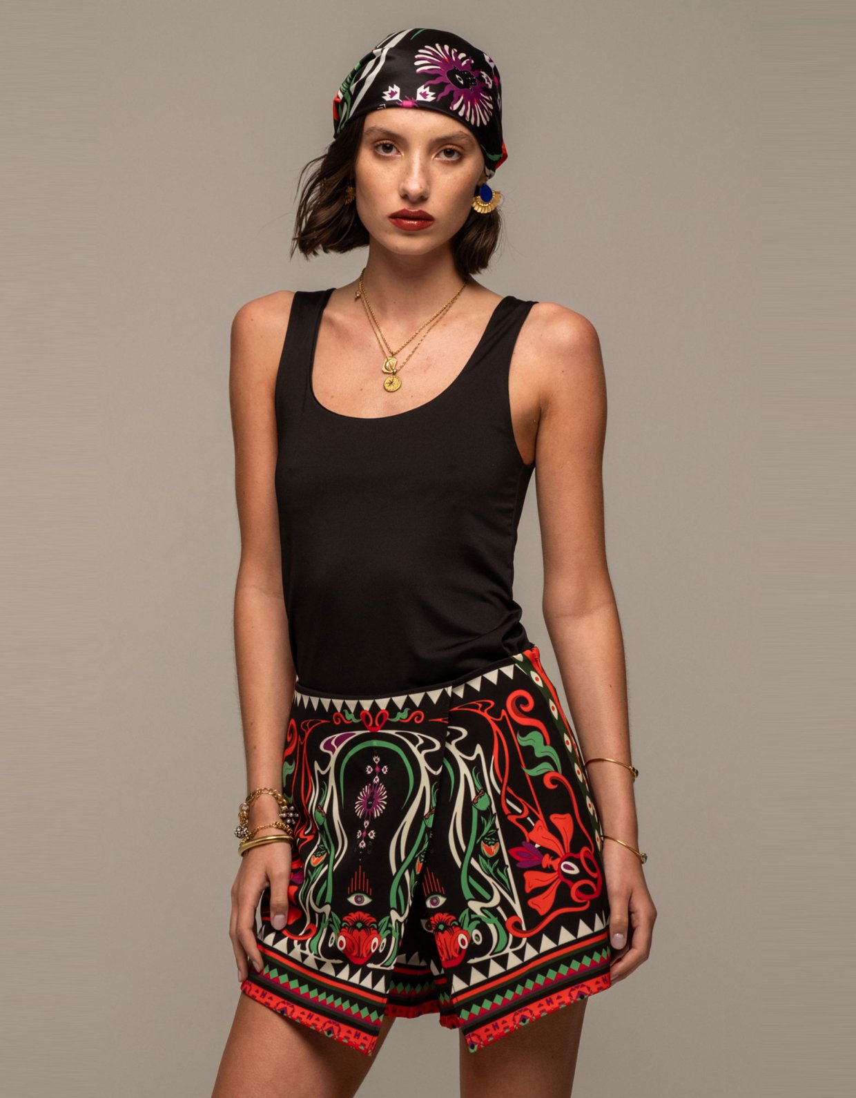 Peace and Chaos Iris top black