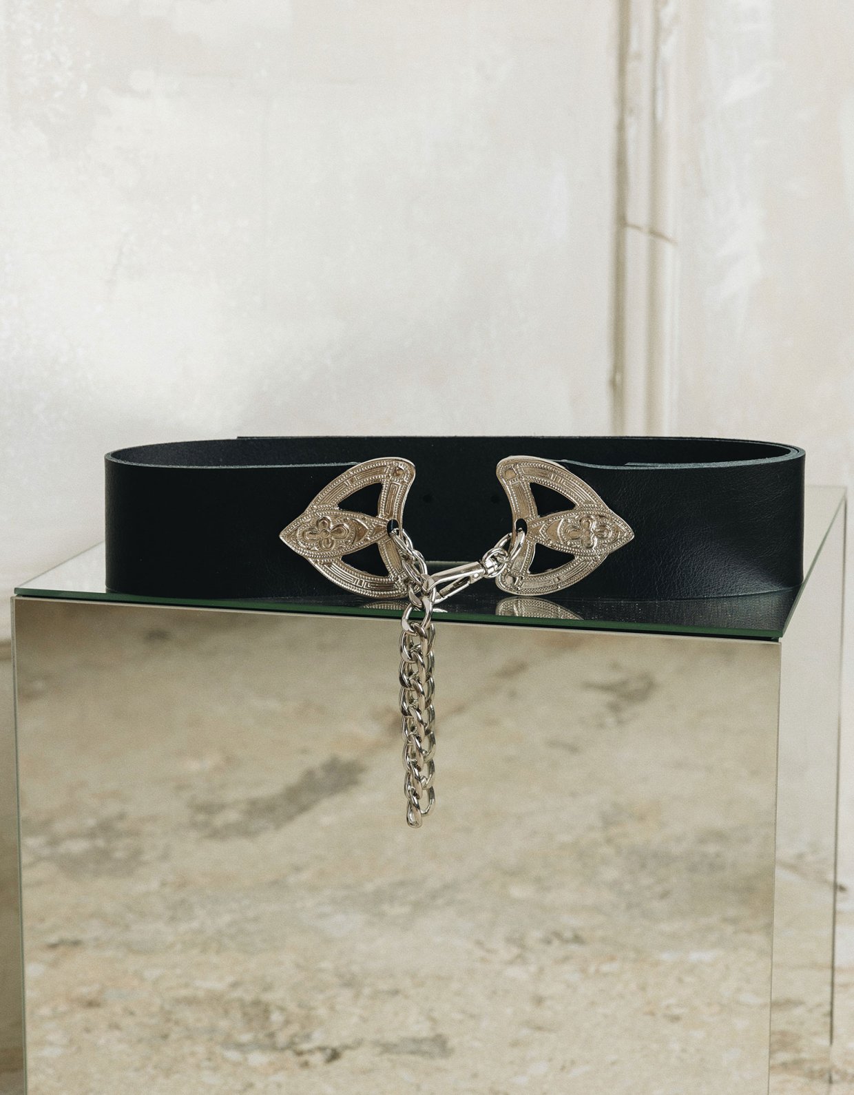 Individual Art Leather Keep shake leather belt black nickel