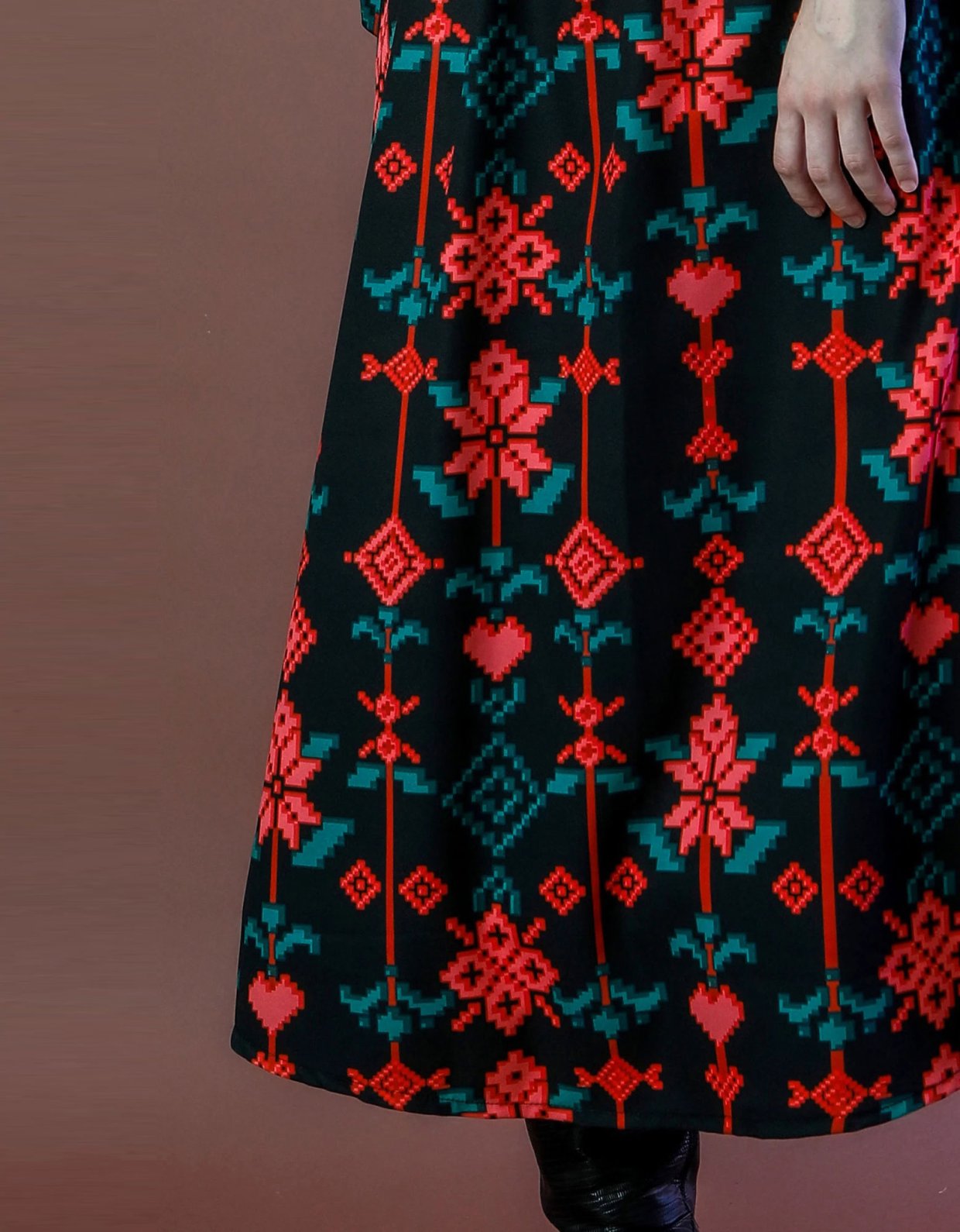 Bee Me Kiara dress black