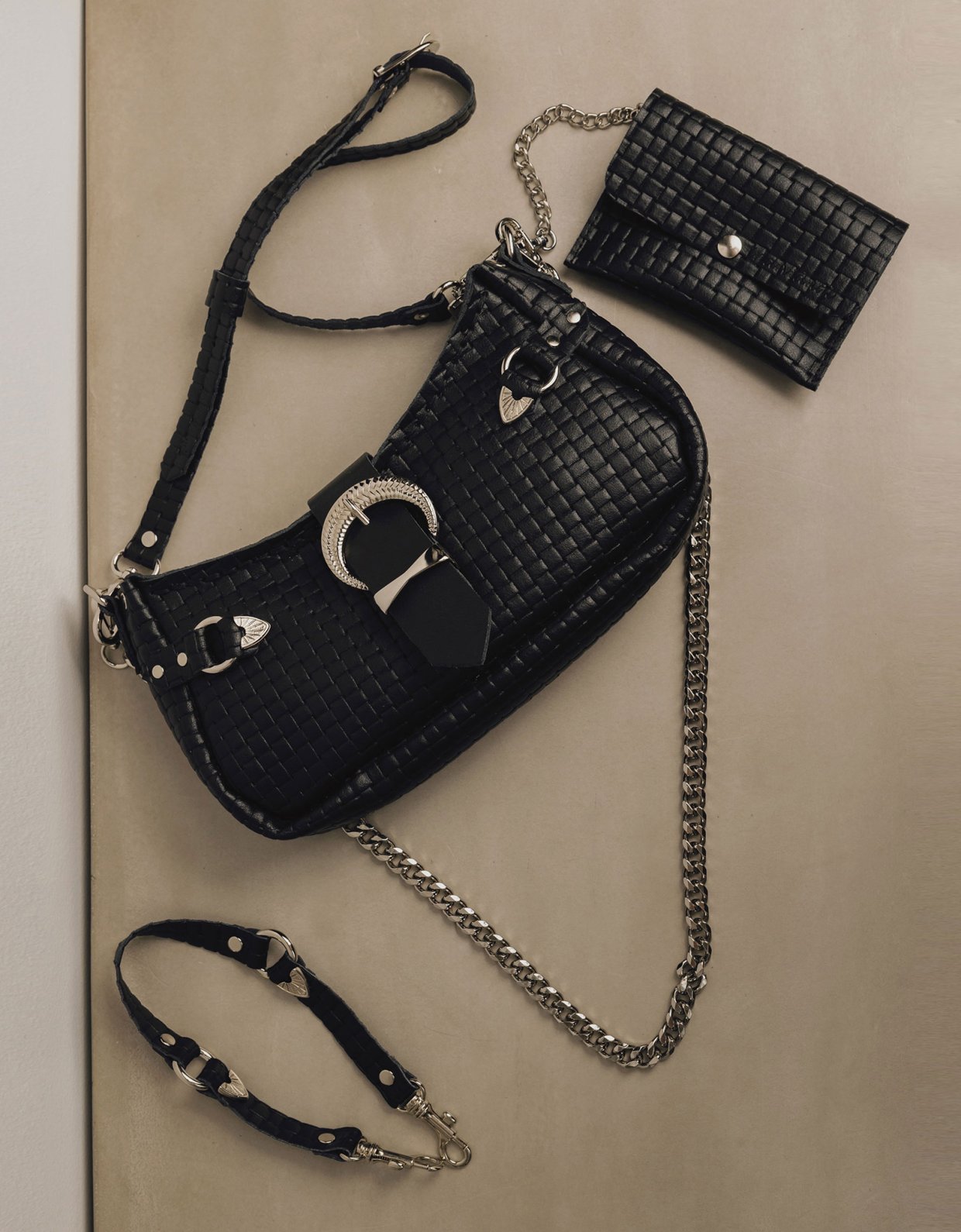 Individual Art Leather Kiss of life bag black-nickel